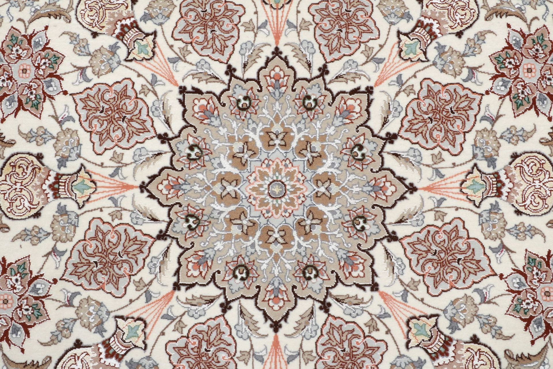 Isfahan Perserteppich 132 × 200 cm aus Wolle & Seide, handgeknüpft