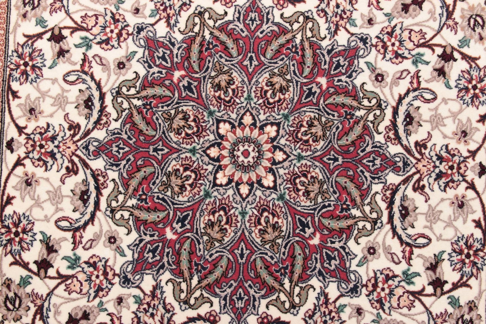 Isfahan Perserteppich 110 × 173 cm aus Wolle & Seide, handgeknüpft