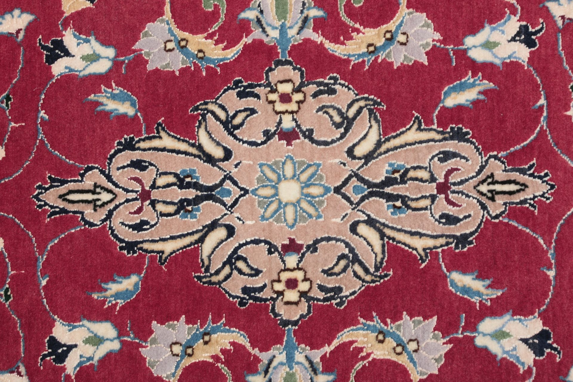 Handgeknüpfter Isfahan Perserteppich, 70 × 107 cm, Wolle & Seide
