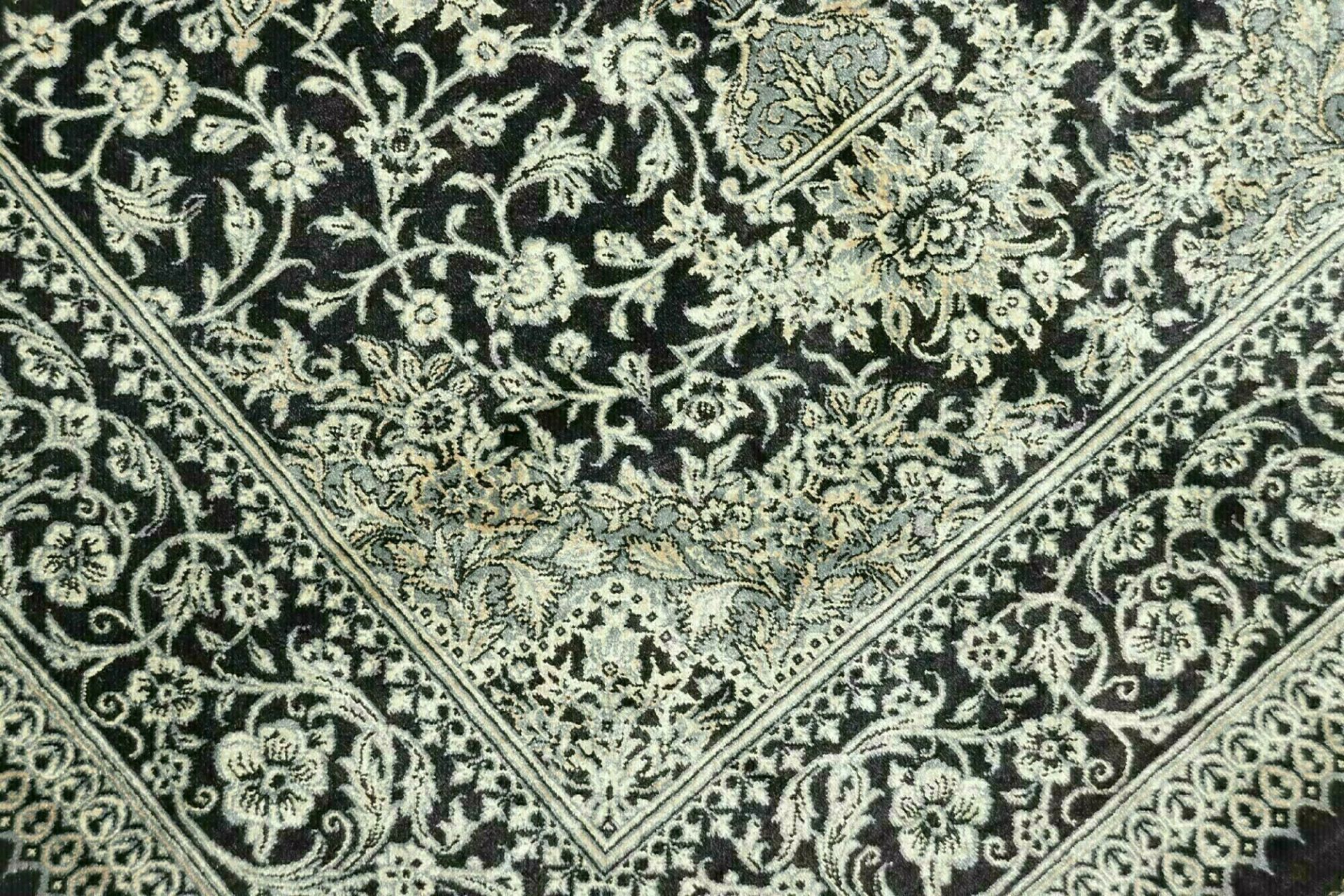 Handgeknüpfter Ghom Perserteppich, 79 × 118 cm, Wolle & Seide