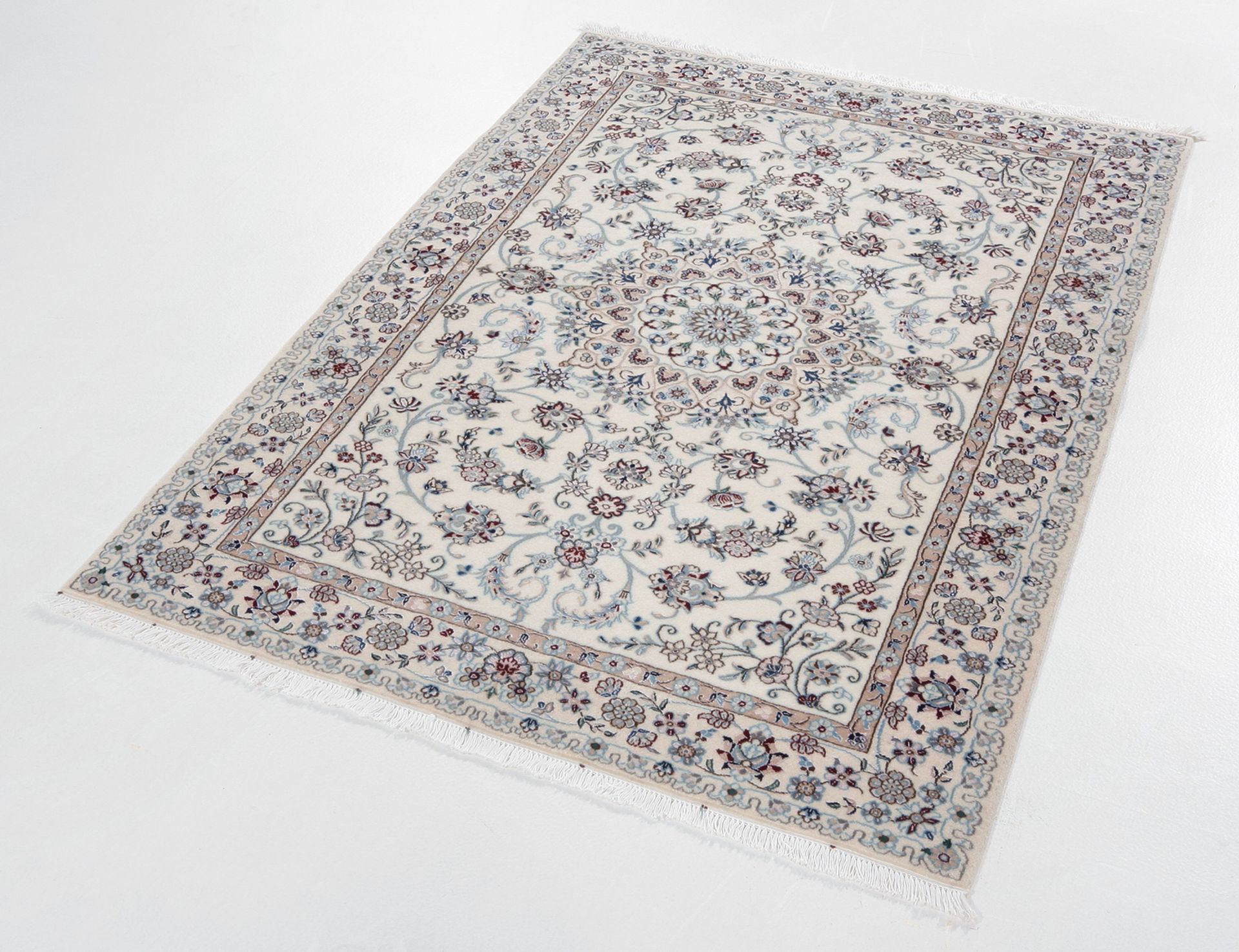 Handgeknüpfter Nain Perserteppich, 105 × 145 cm, Wolle & Seide