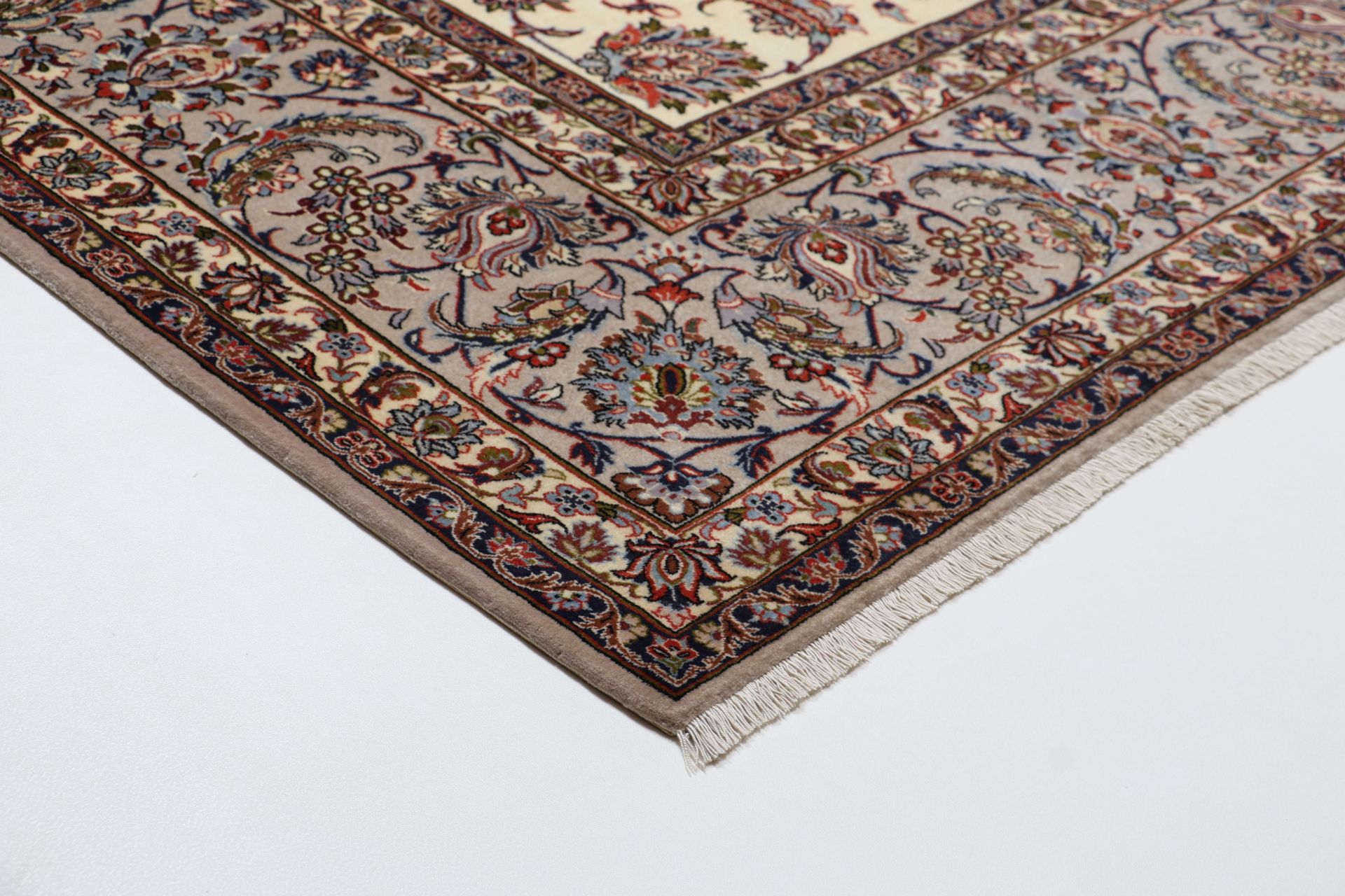 Isfahan Perserteppich aus Iran, 250 × 364 cm
