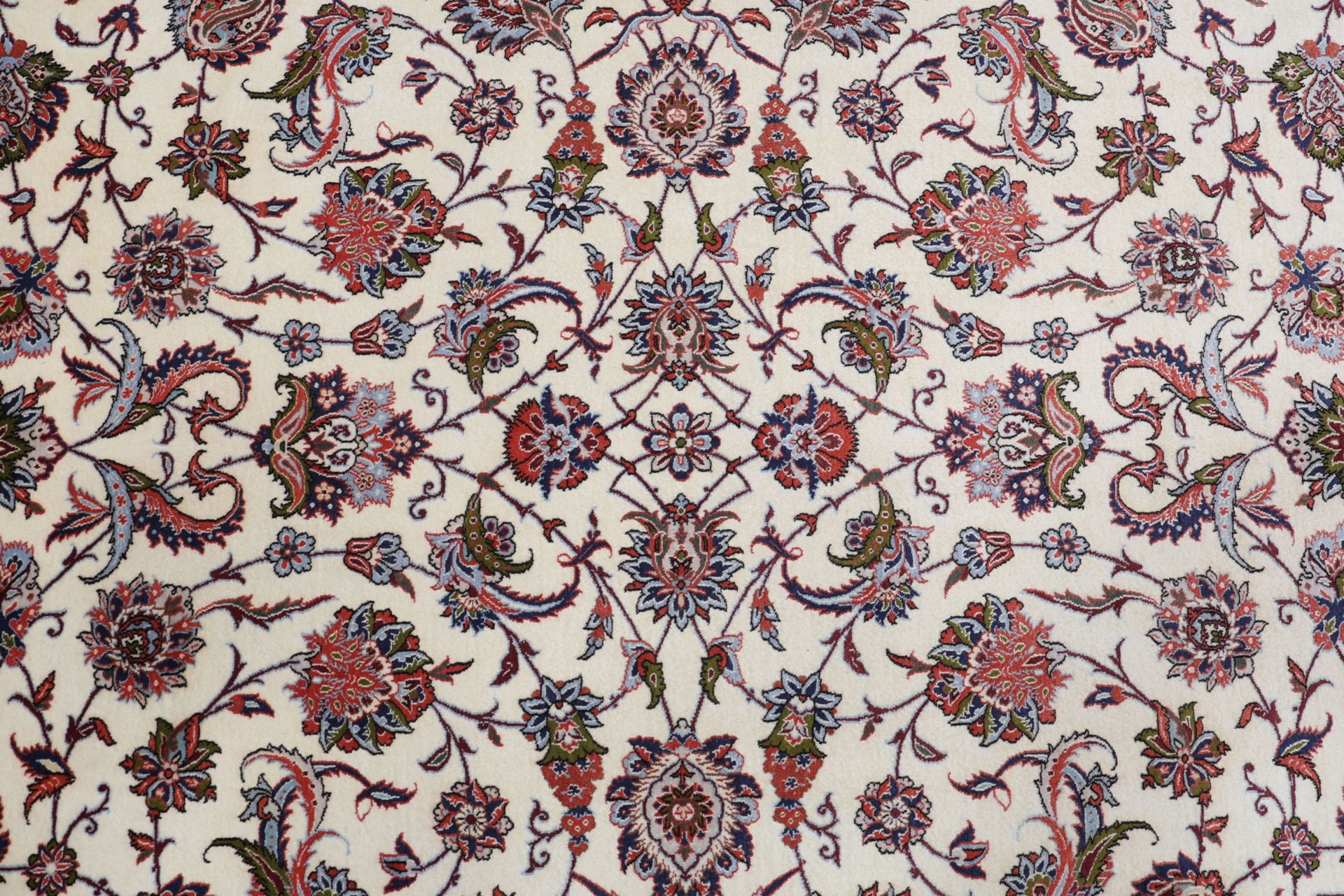 Isfahan Perserteppich aus Iran, 250 × 364 cm