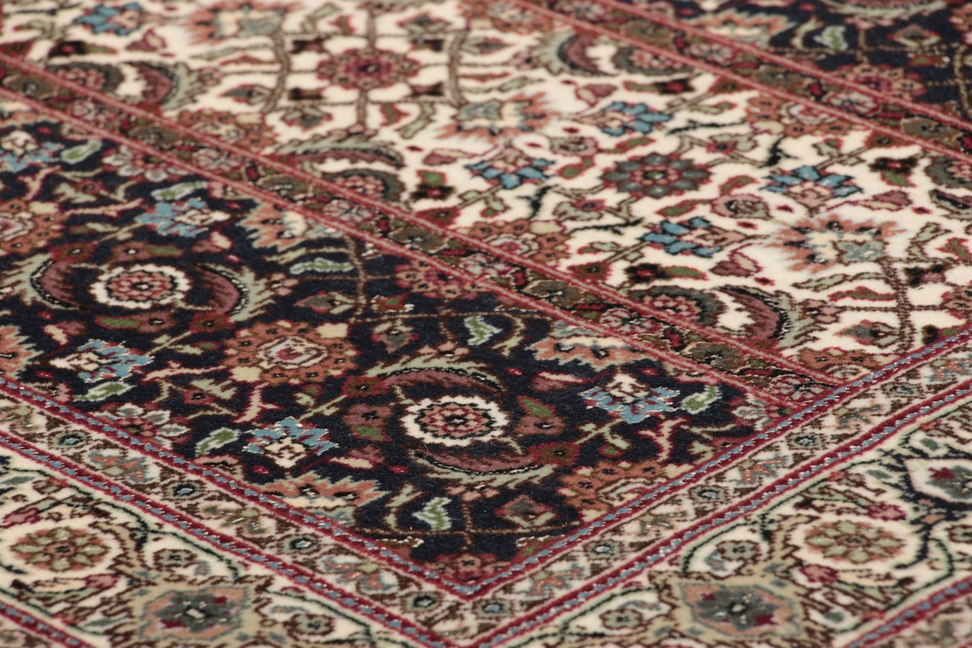 Handgeknüpfter Täbriz Perserteppich 83 × 310 cm