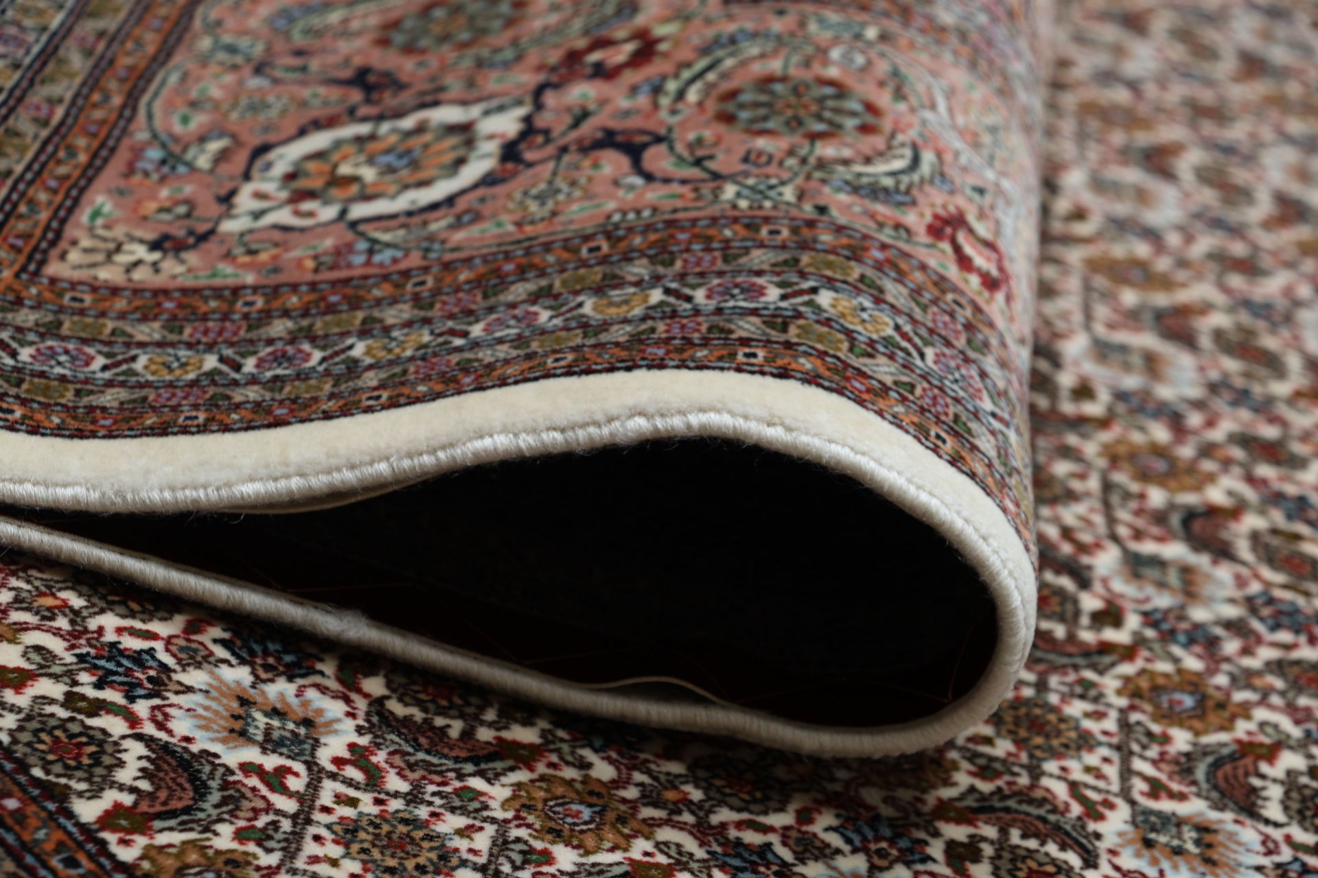 perserteppich-tabriz-244-x-302-cm-schurwolle-seide-handgeknupft-19 Handgeknüpfter Täbriz Perserteppich, 244 × 302 cm, Wolle & Seide