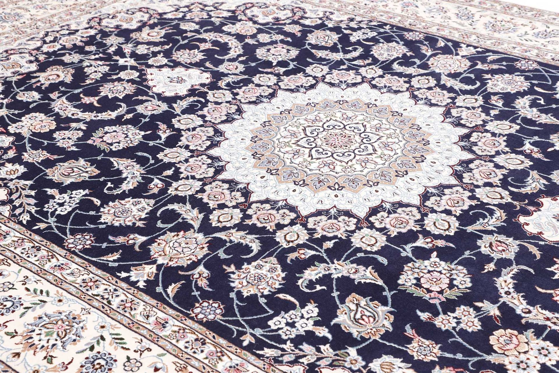 Nain Perserteppich aus Iran, 251 × 354 cm