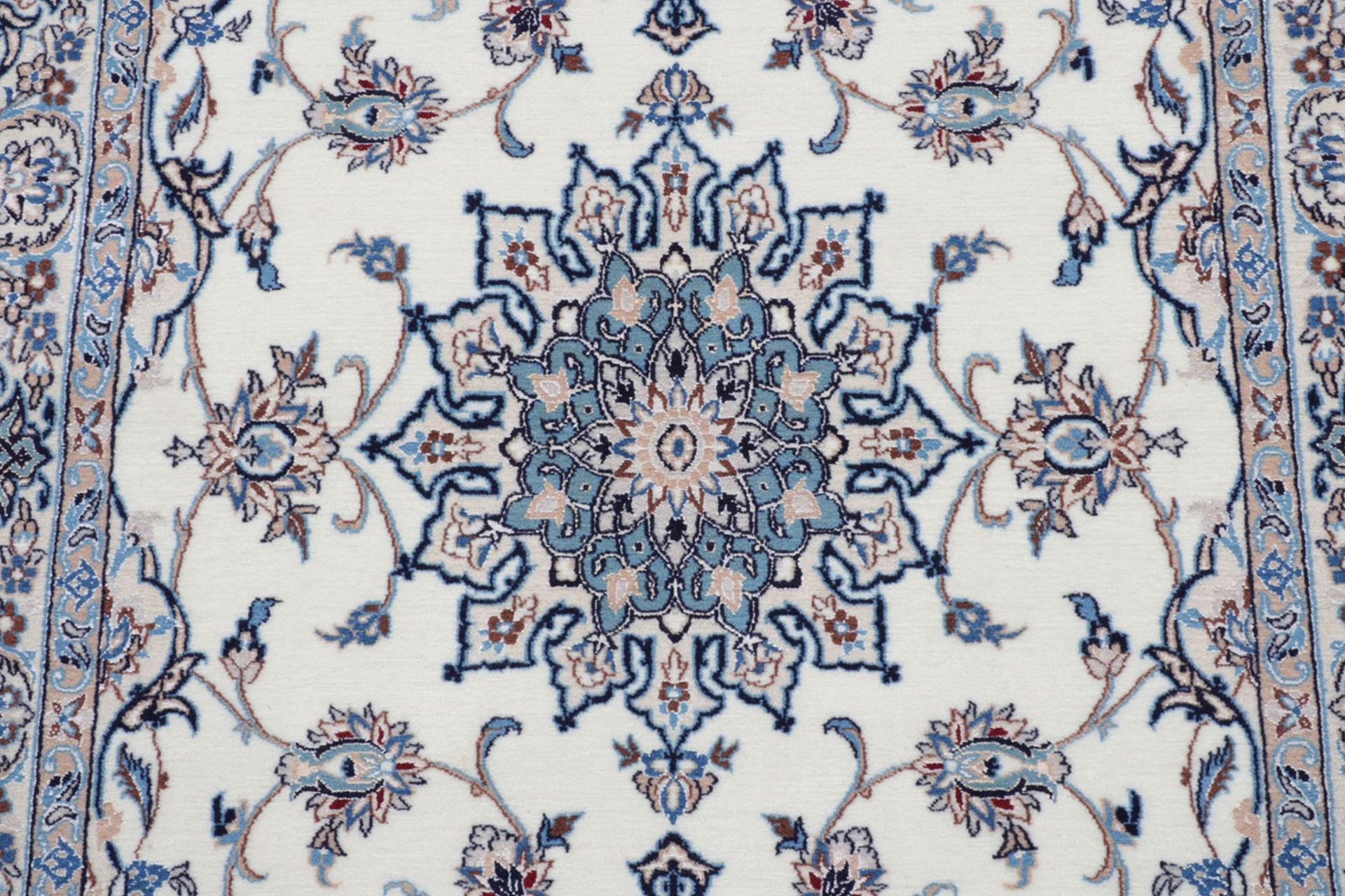 Nain Perserteppich aus Iran, 100 × 145 cm