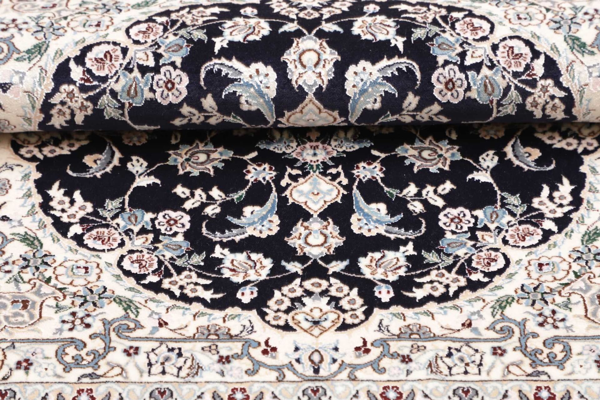 perserteppich-nain-79-x-117-cm-schurwolle-handgeknupft-exklusiv-18 Nain Perserteppich 79 × 117 cm aus Wolle, handgeknüpft