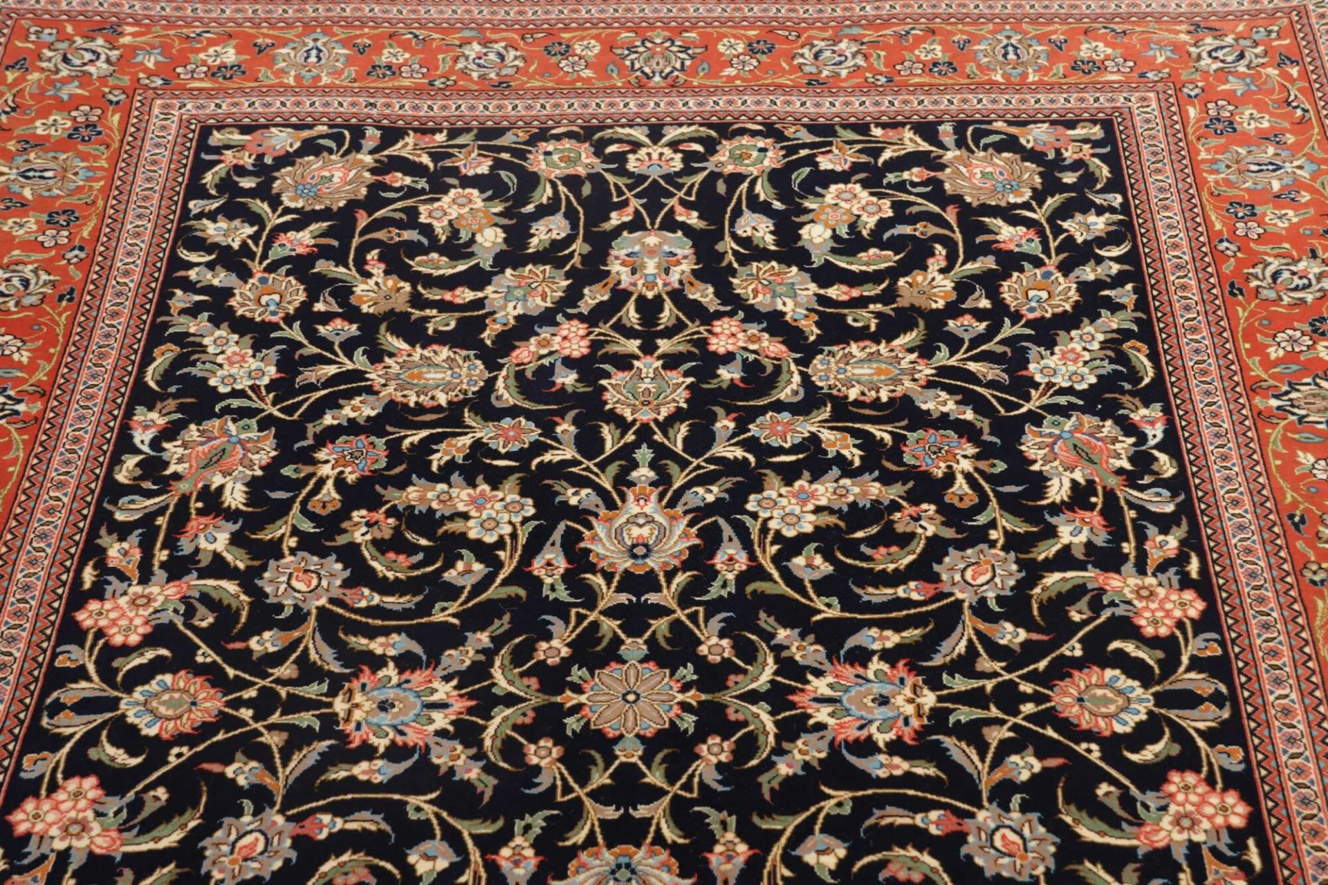 perserteppich-isfahan-134-x-202-cm-schurwolle-handgeknupft-seide-8 Isfahan Perserteppich aus Iran, 134 × 202 cm