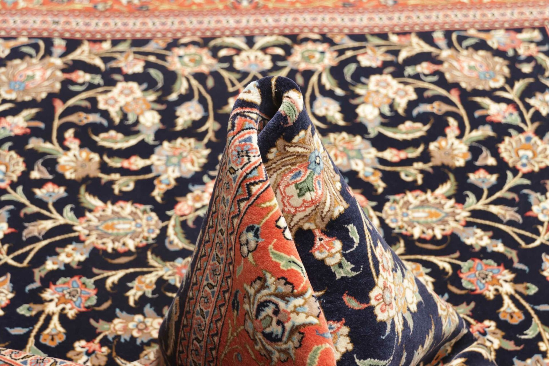 perserteppich-isfahan-134-x-202-cm-schurwolle-handgeknupft-seide-9 Isfahan Perserteppich aus Iran, 134 × 202 cm