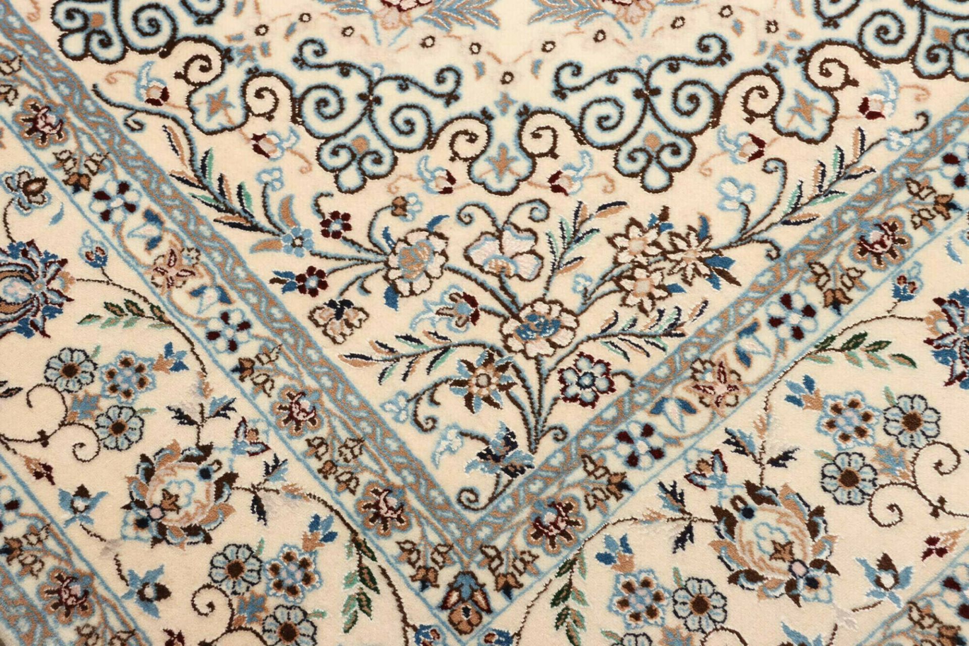 Nain Perserteppich 151 × 230 cm aus Wolle, handgeknüpft