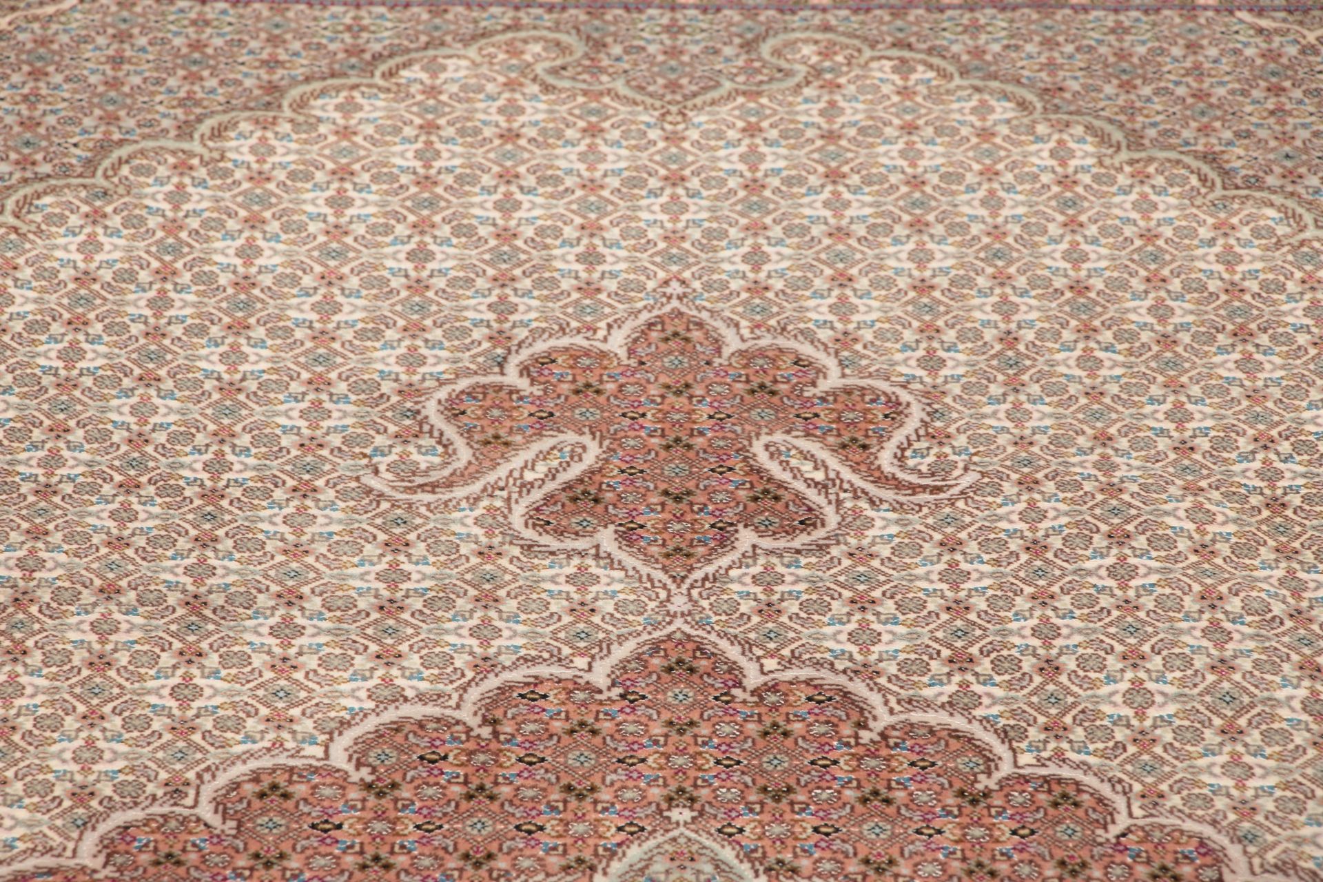perserteppich-tabriz-207-x-305-cm-schurwolle-seide-handgeknupft-3 Handgeknüpfter Täbriz Perserteppich, 207 × 305 cm, Wolle & Seide