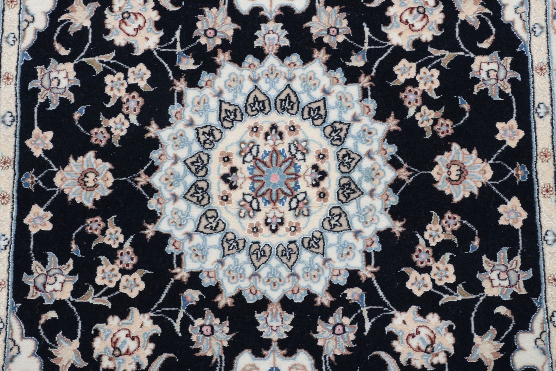 Nain Perserteppich aus Iran, 80 × 130 cm