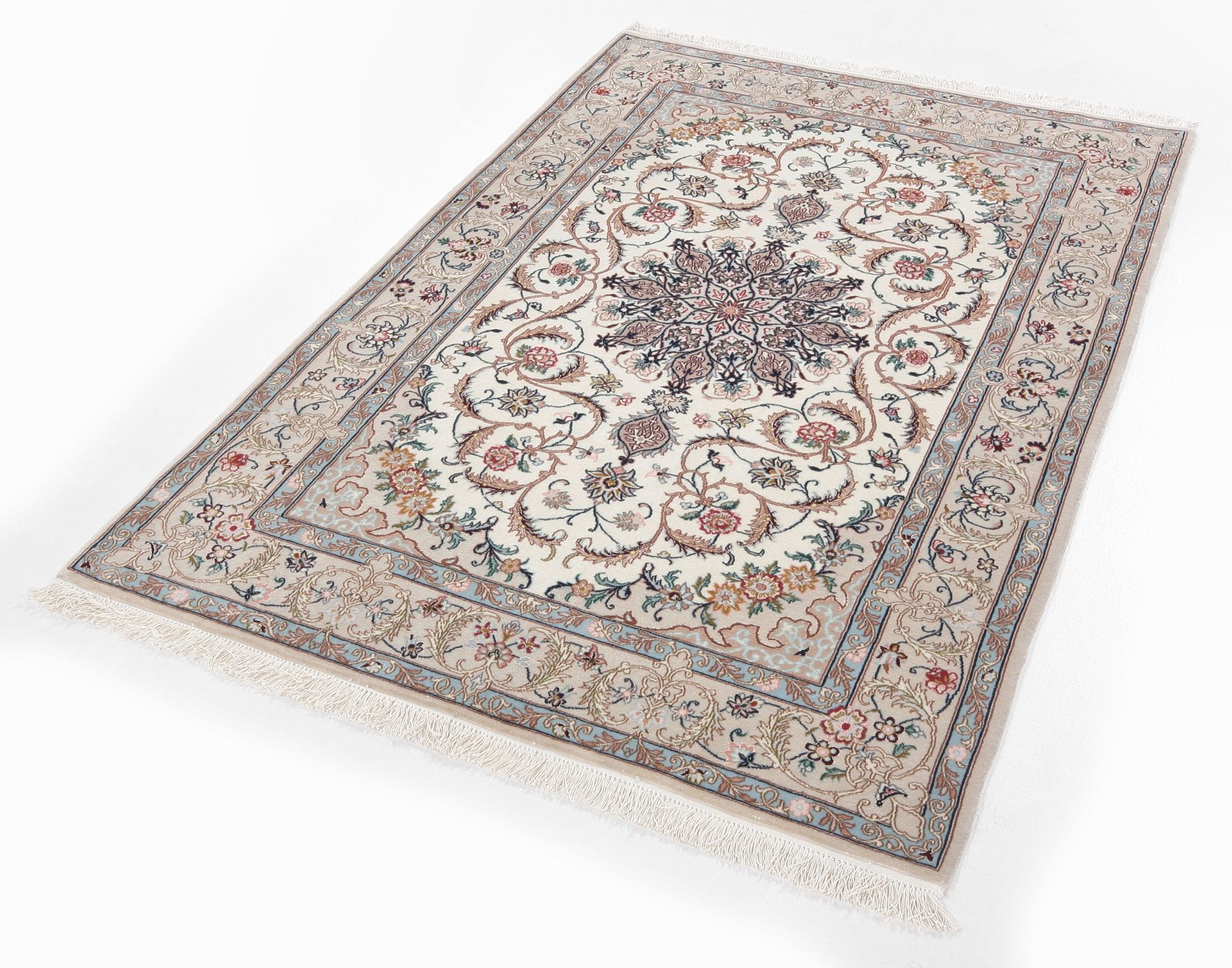 Handgeknüpfter Isfahan Perserteppich 110 × 166 cm