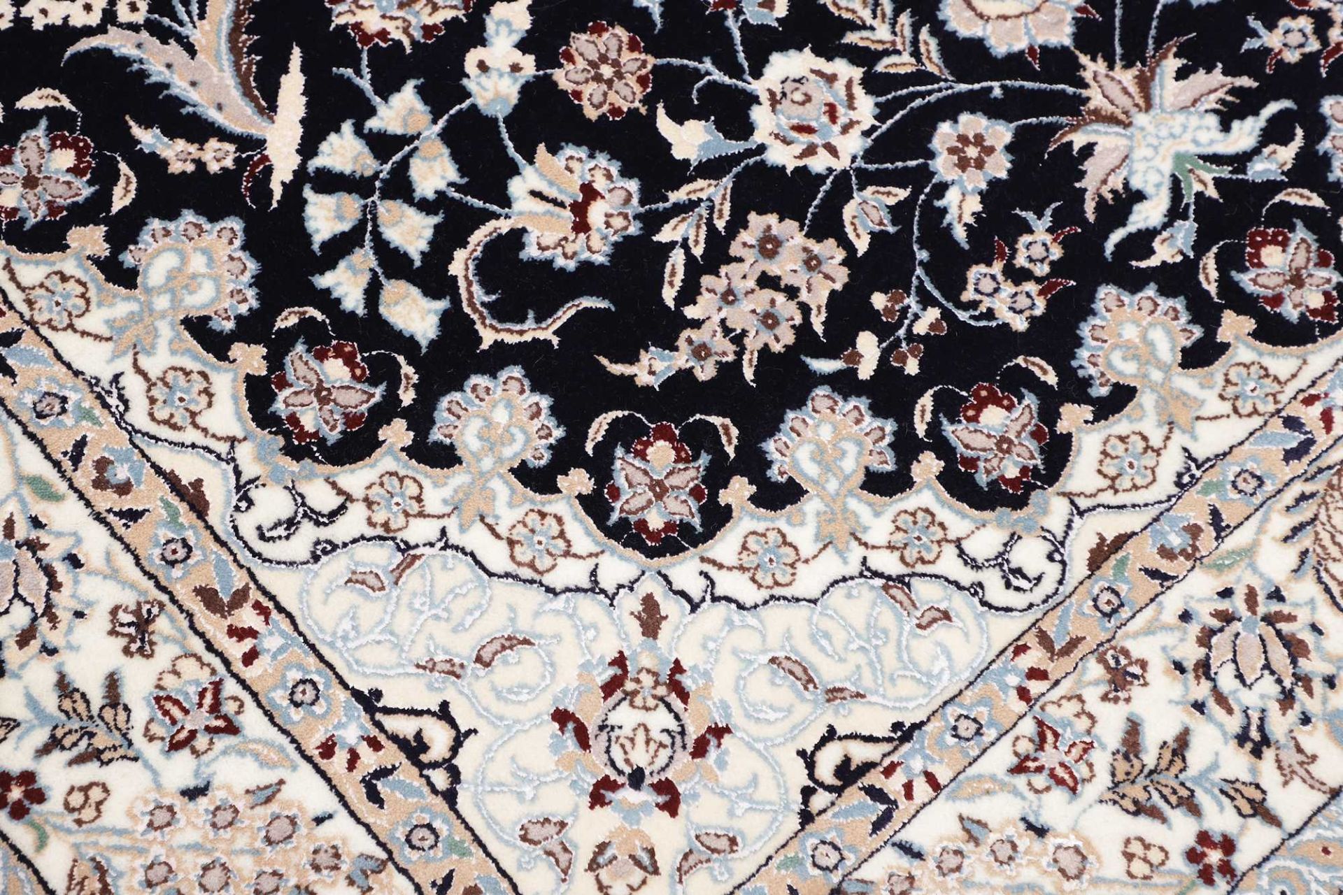 perserteppich-nain-133-x-206-cm-schurwolle-handgeknupft-exklusiv-5 Handgeknüpfter Nain Perserteppich, 133 × 206 cm, Wolle