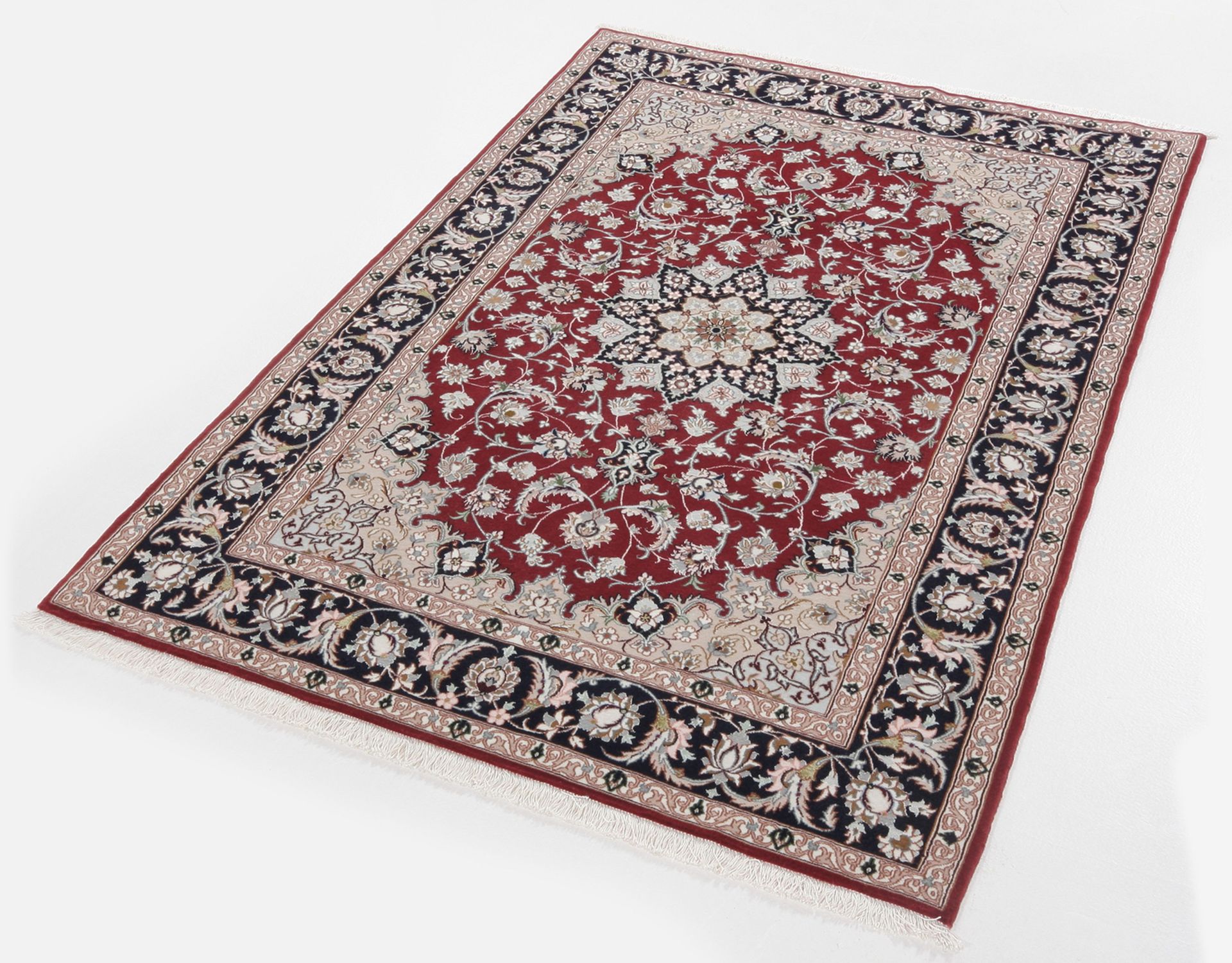 Isfahan Perserteppich aus Iran, 107 × 163 cm