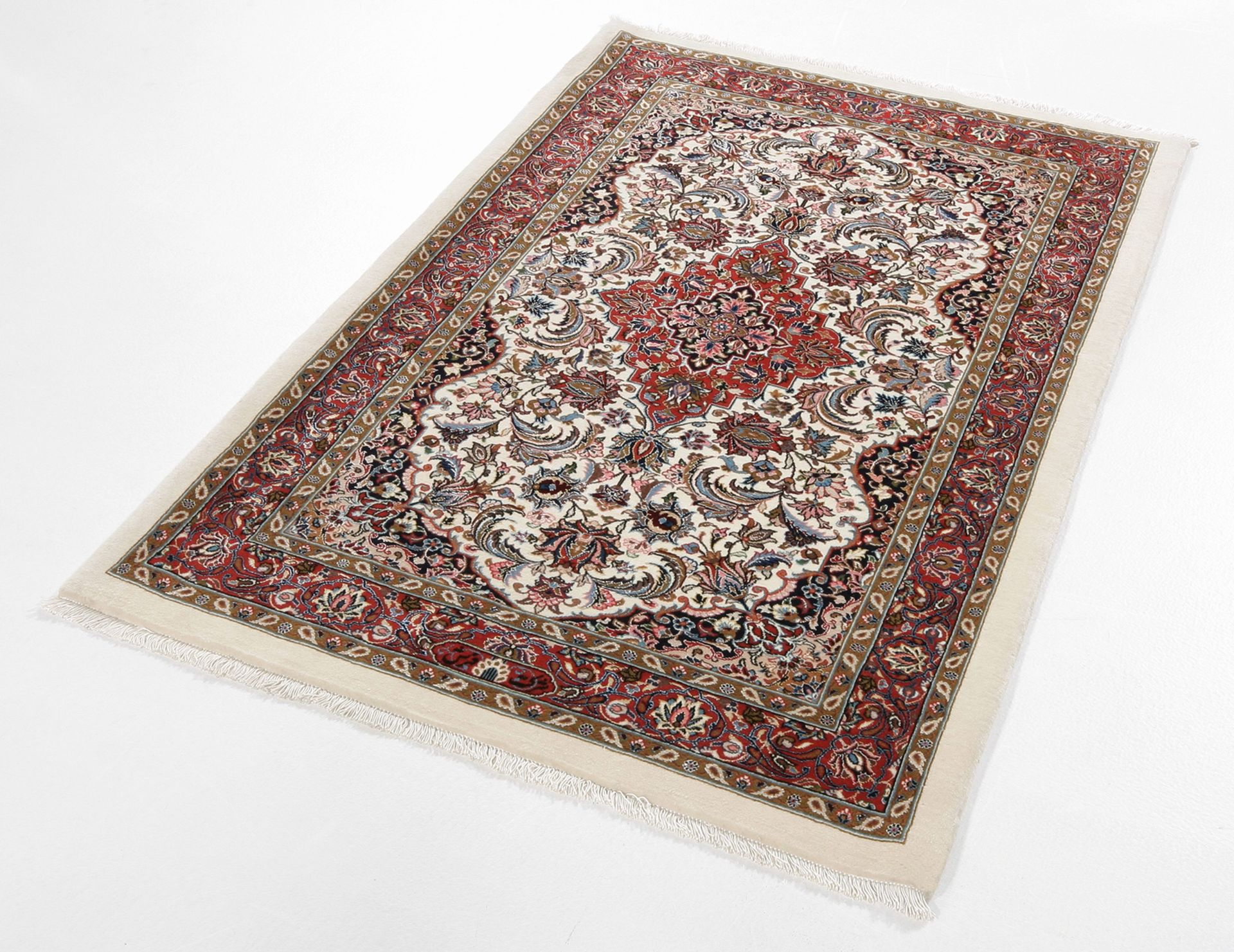 Handgeknüpfter Isfahan Perserteppich, 87 × 132 cm, Wolle & Seide