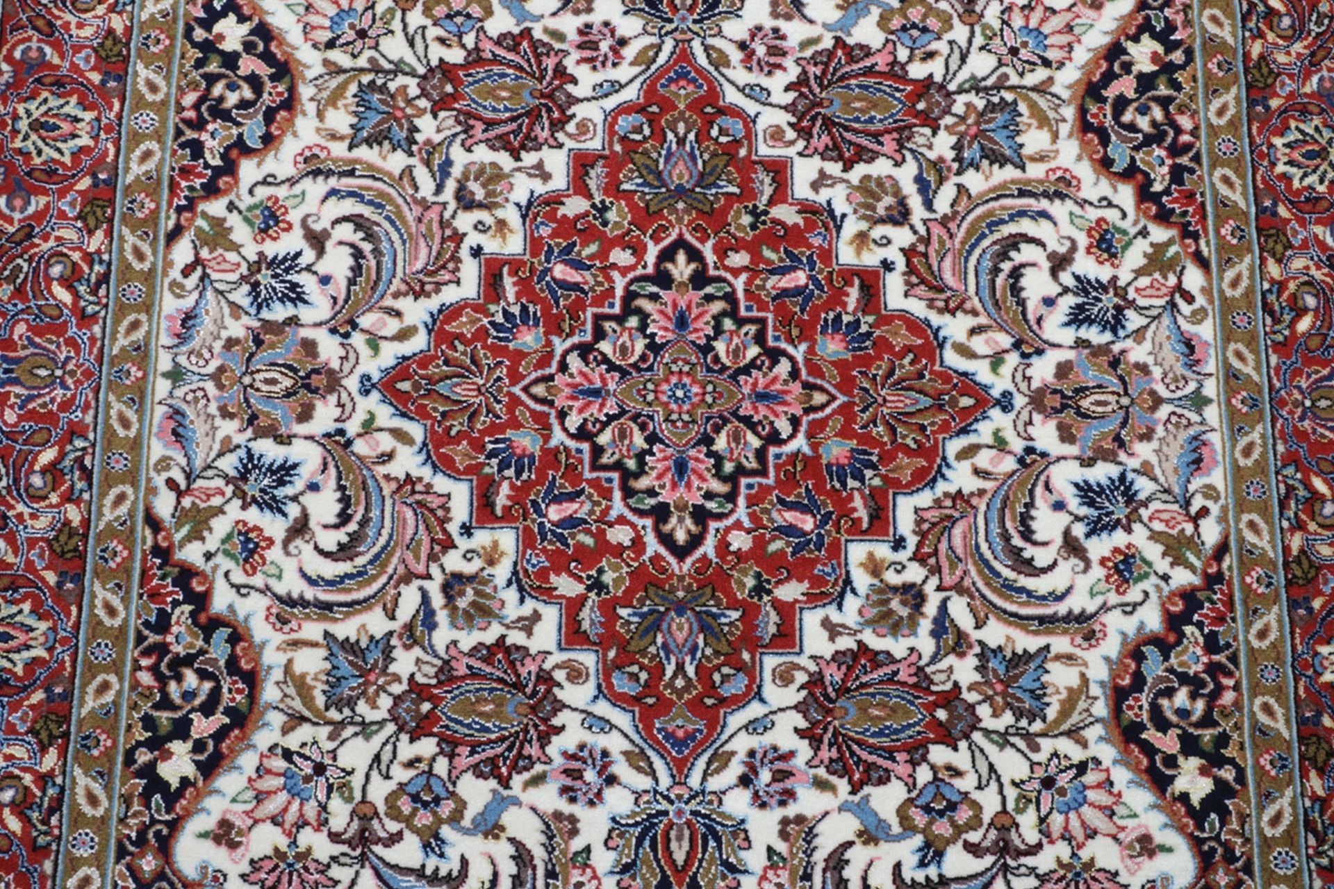 Handgeknüpfter Isfahan Perserteppich, 87 × 132 cm, Wolle & Seide