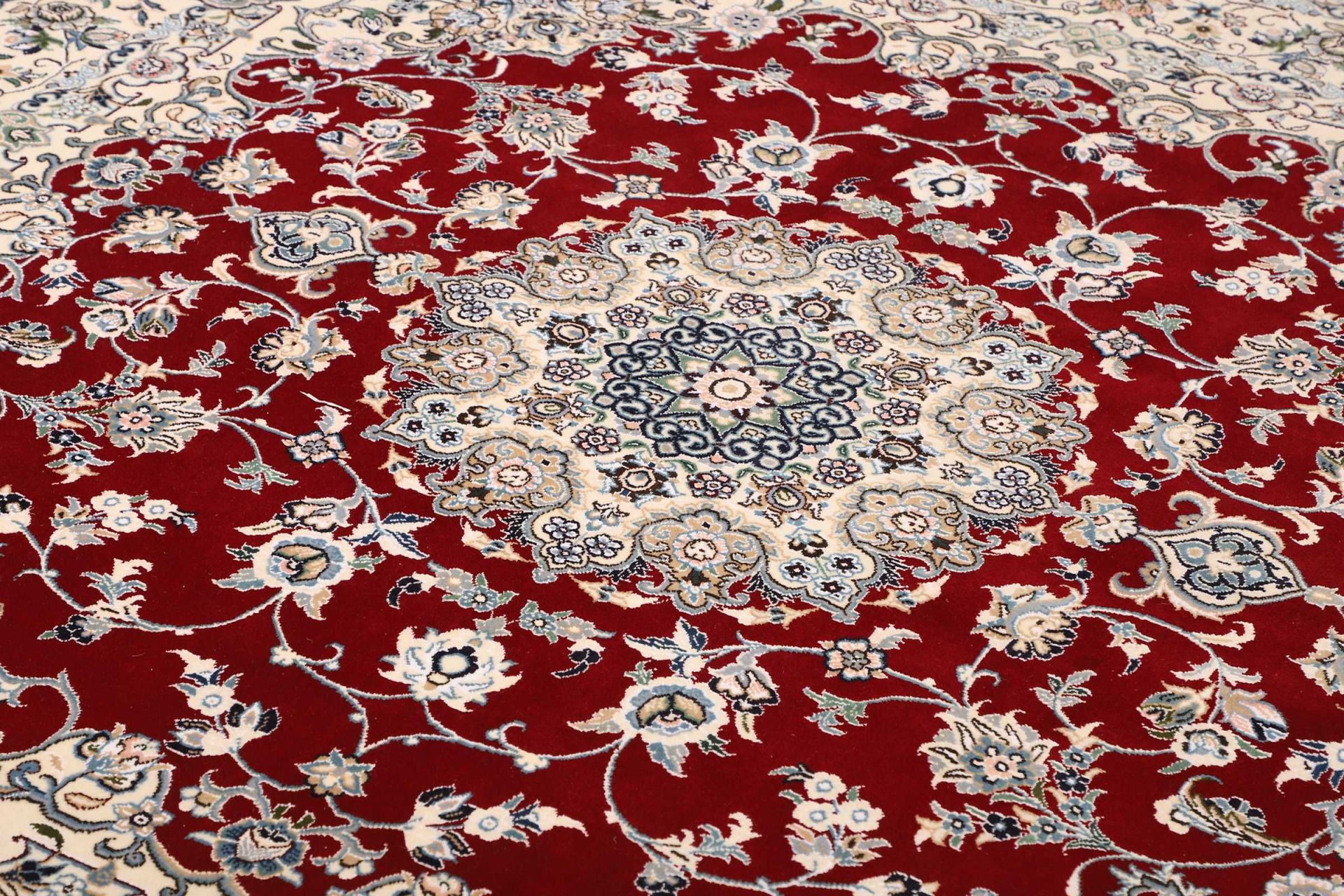 perserteppich-nain-196-x-204-cm-schurwolle-handgeknupft-exklusiv-6 Nain Perserteppich 196 × 204 cm aus Wolle, handgeknüpft