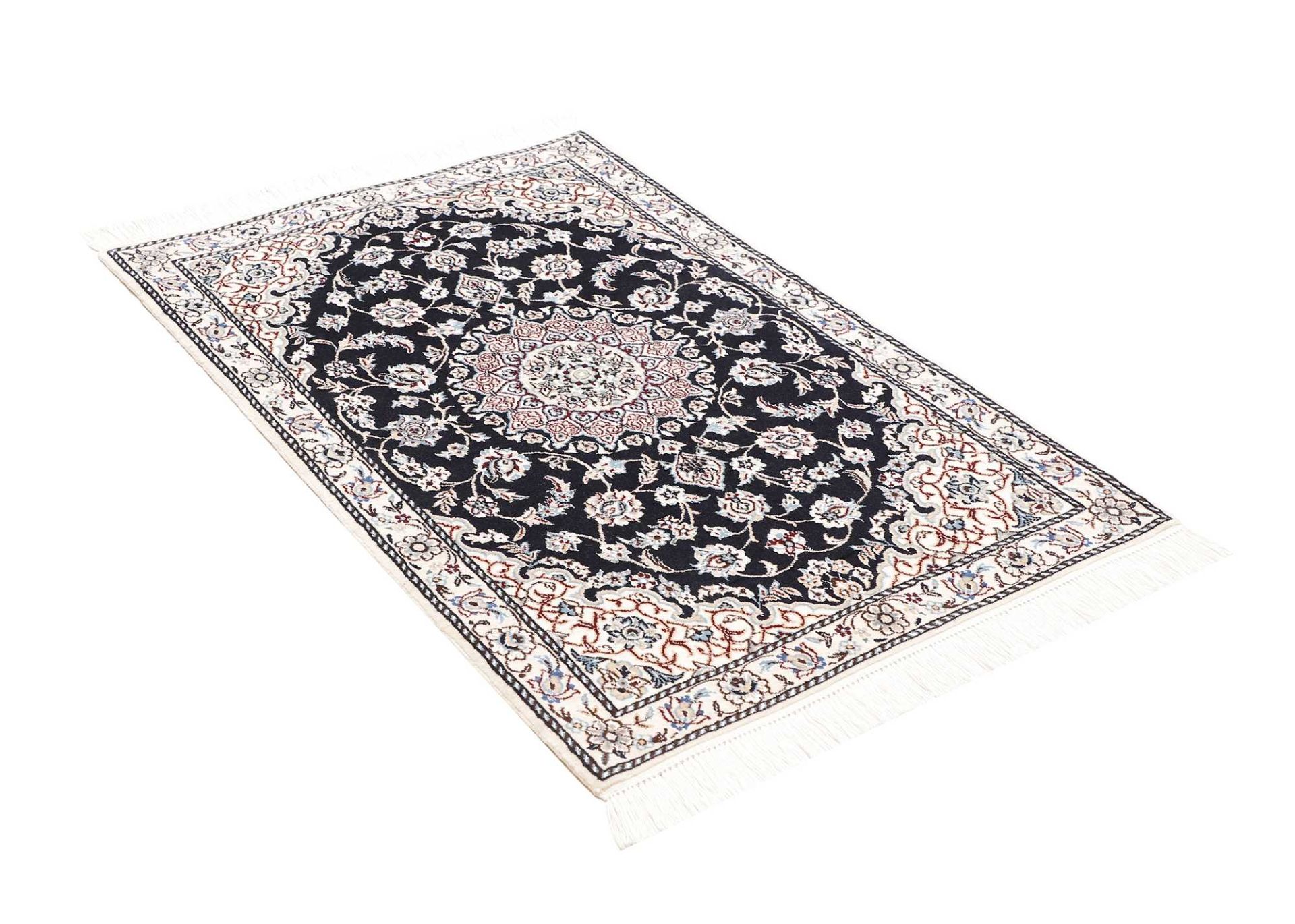 Nain Perserteppich 82 × 119 cm aus Wolle, handgeknüpft