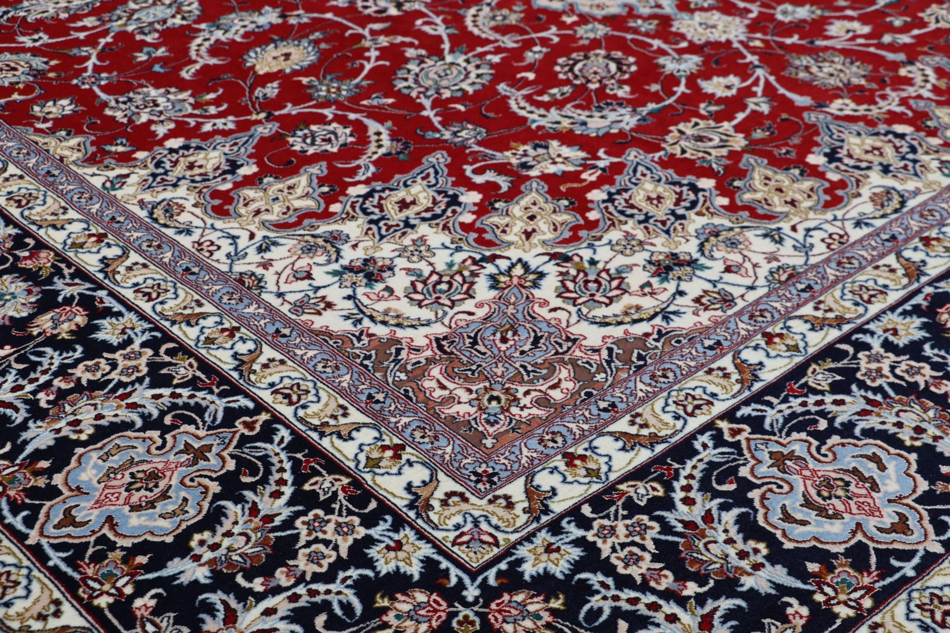 Handgeknüpfter Isfahan Perserteppich, 260 × 372 cm, Wolle & Seide
