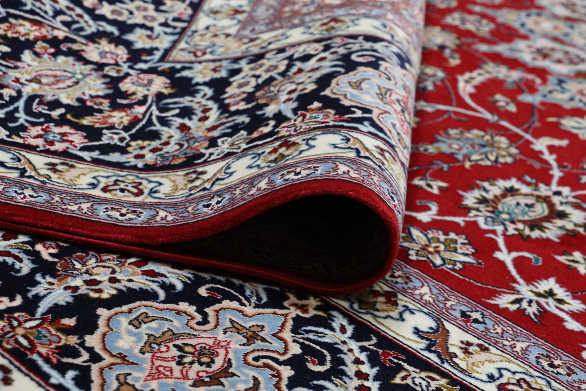 Handgeknüpfter Isfahan Perserteppich, 260 × 372 cm, Wolle & Seide