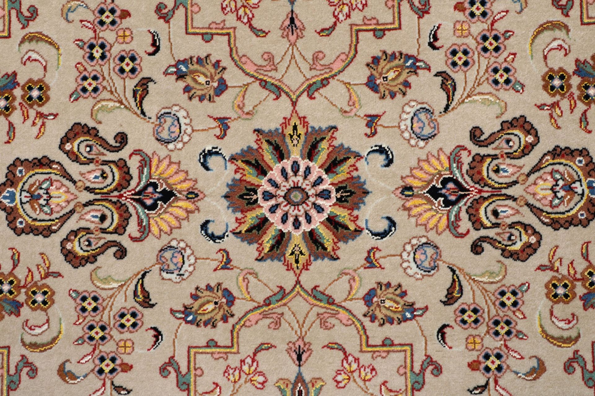 Handgeknüpfter Isfahan Perserteppich, 100 × 155 cm, Wolle & Seide