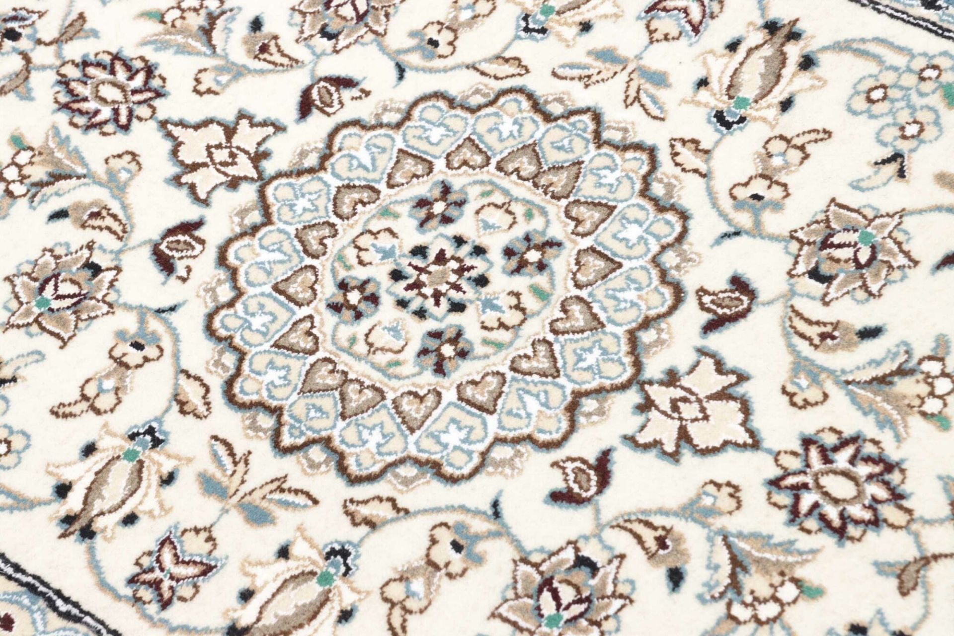 Nain Perserteppich aus Iran, 69 × 97 cm