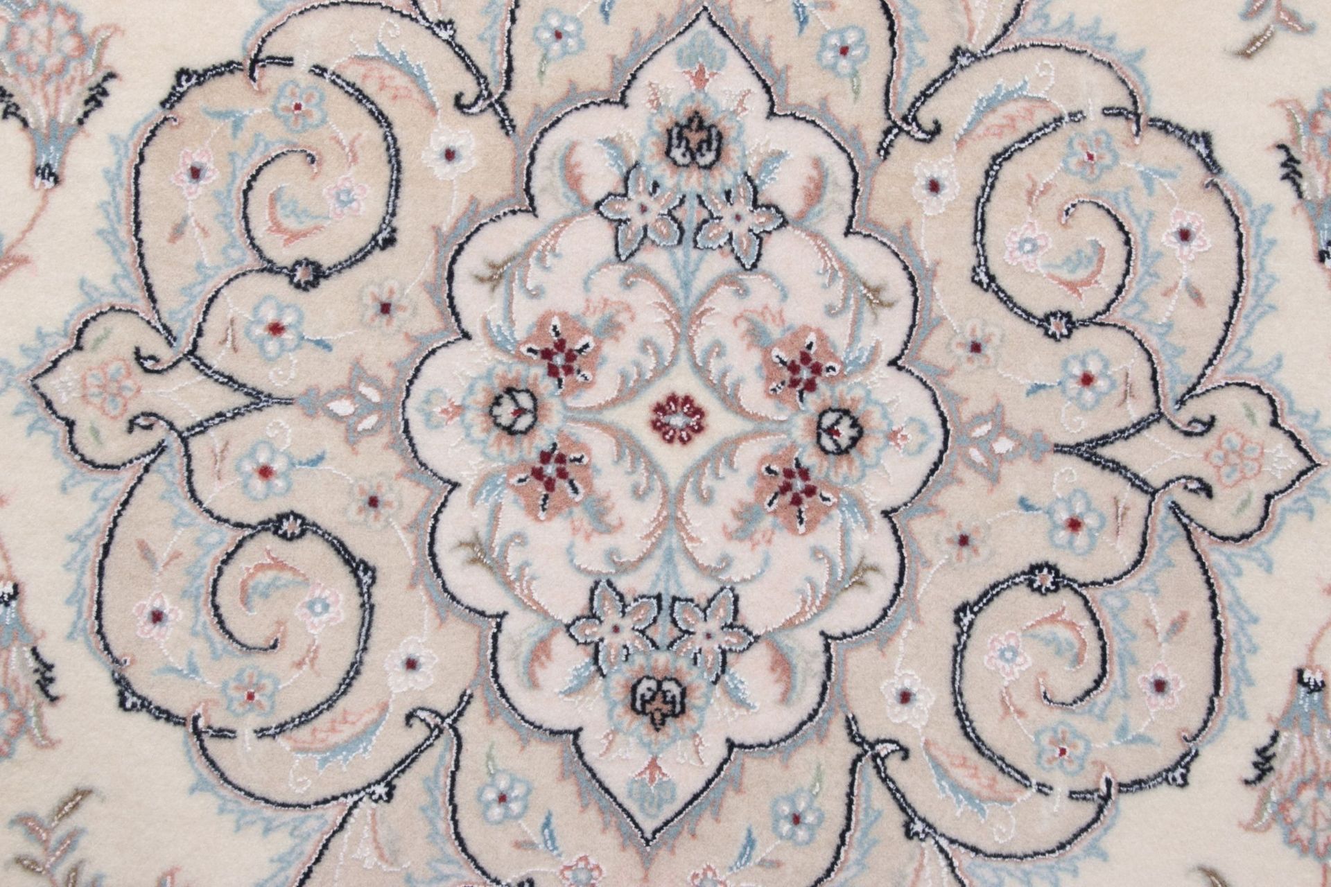 perserteppich-isfahan-170-x-245-cm-schurwolle-seide-handgeknupft-5 Handgeknüpfter Isfahan Perserteppich, 170 × 245 cm, Wolle & Seide