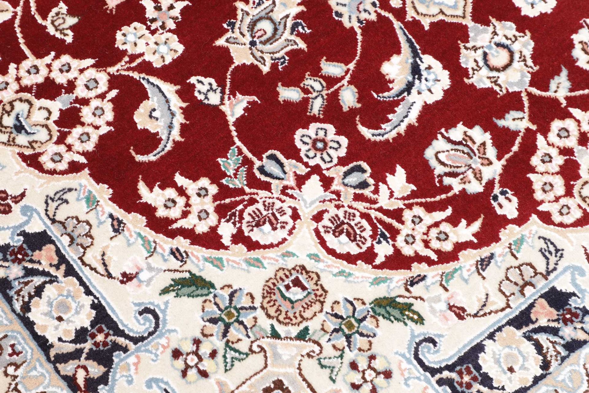 Nain Perserteppich 108 × 153 cm aus Wolle, handgeknüpft