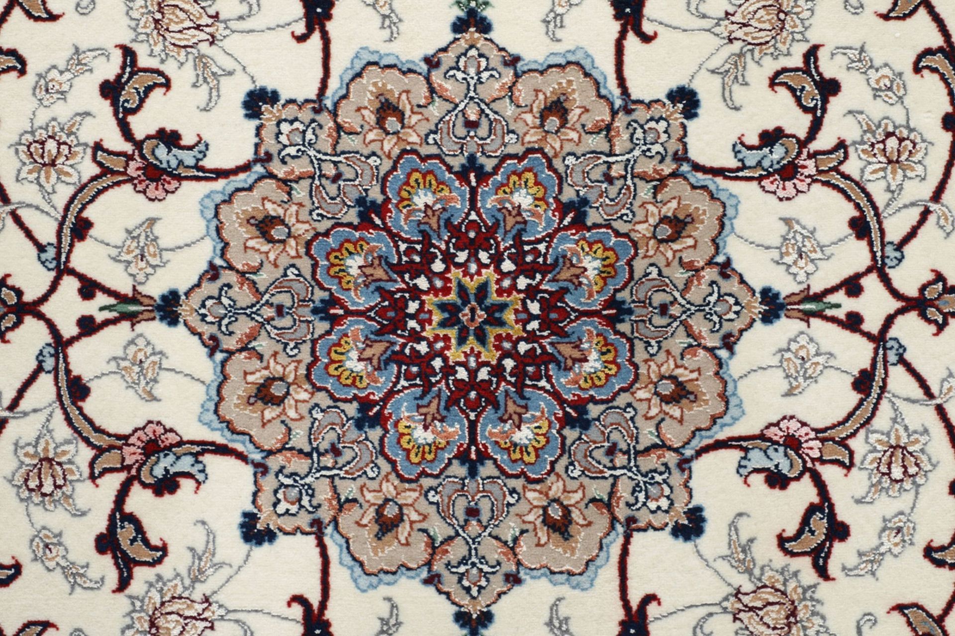 perserteppich-isfahan-85-x-300-cm-schurwolle-seide-handgeknupft-2 Handgeknüpfter Isfahan Perserteppich, 85 × 300 cm, Wolle & Seide