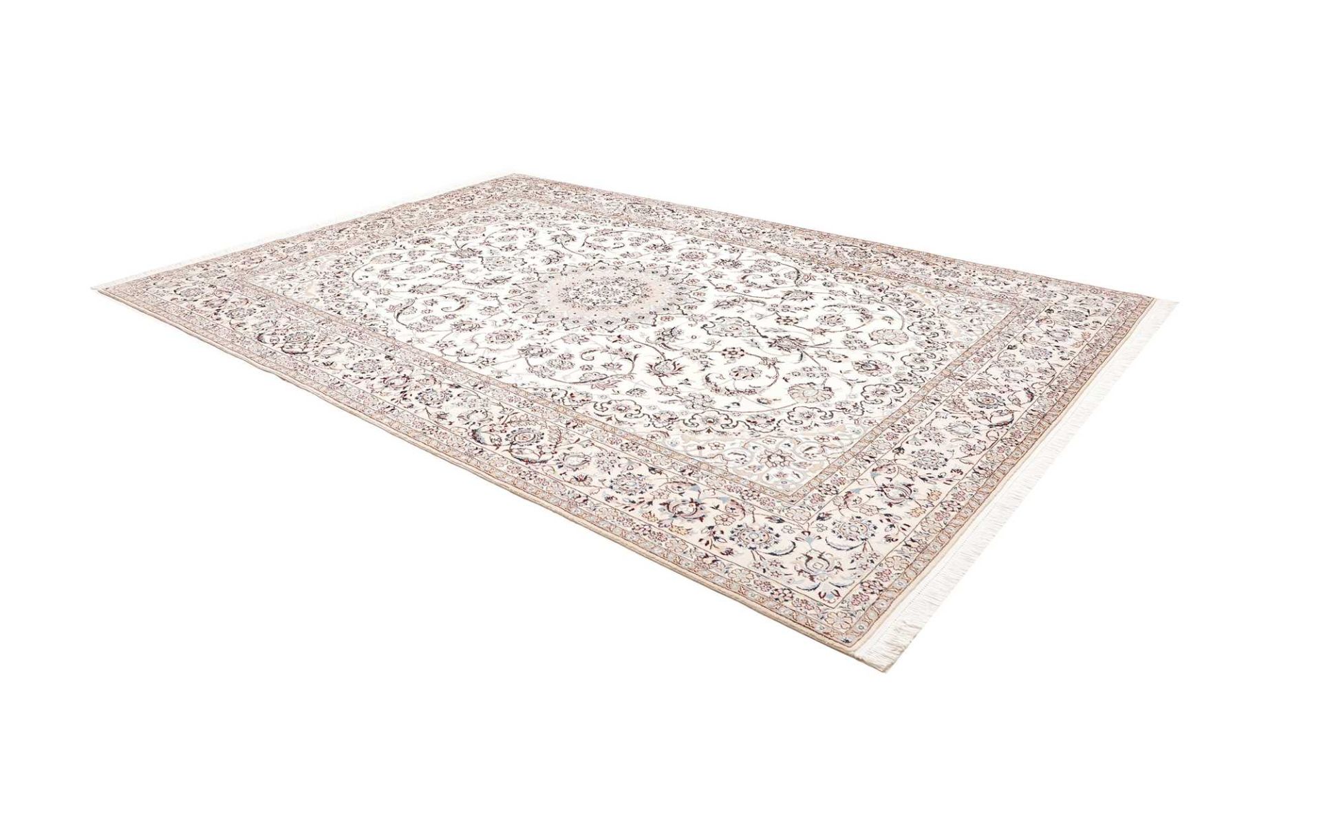 Handgeknüpfter Nain Perserteppich 251 × 349 cm
