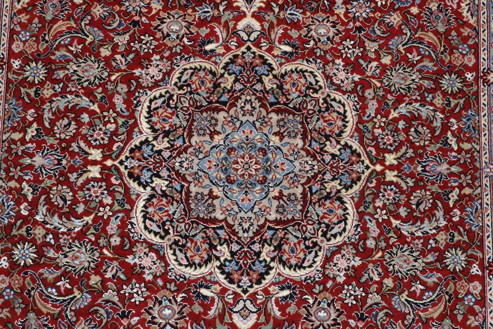 Isfahan Perserteppich aus Iran, 107 × 167 cm
