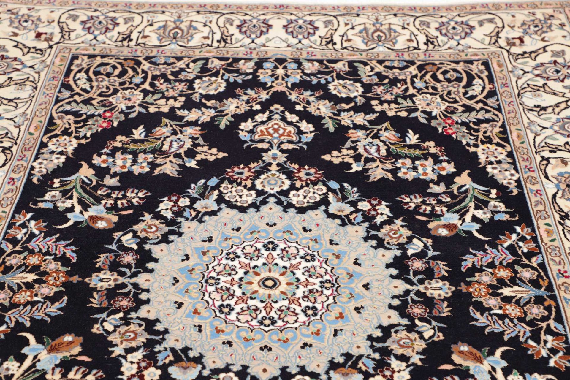 perserteppich-nain-168-x-235-cm-schurwolle-handgeknupft-exklusiv-7 Nain Perserteppich aus Iran, 168 × 235 cm