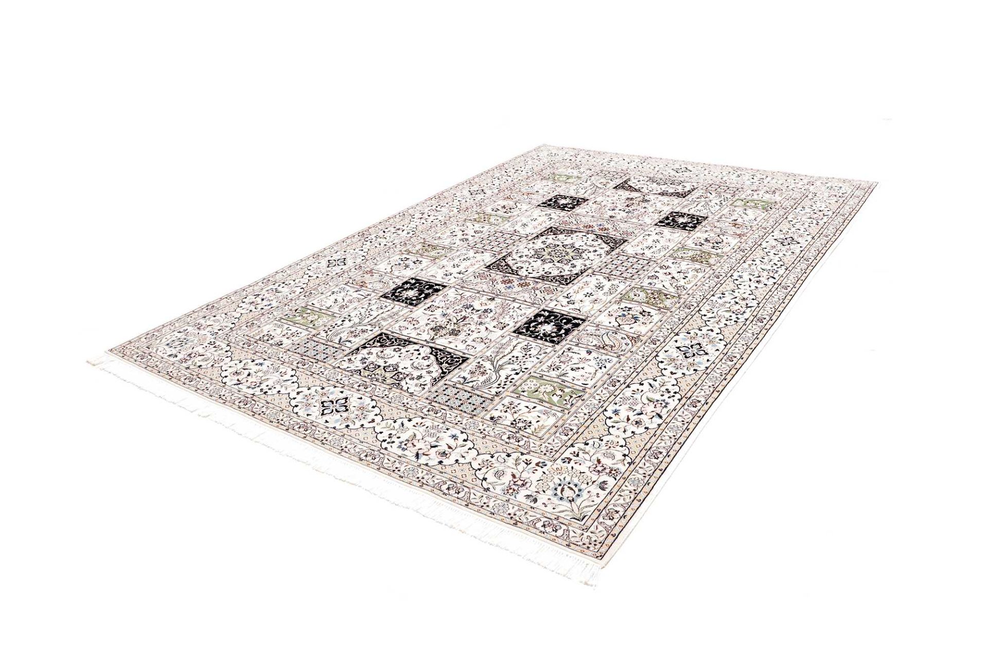 Nain Perserteppich aus Iran, 207 × 294 cm