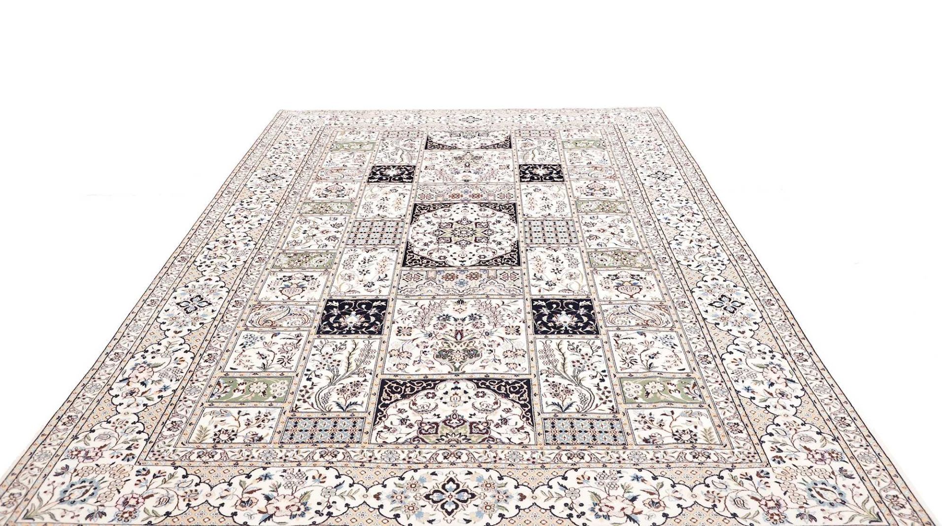 Nain Perserteppich aus Iran, 207 × 294 cm