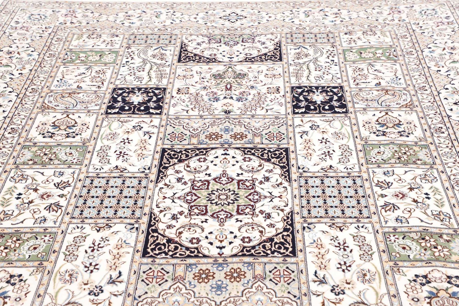 Nain Perserteppich aus Iran, 207 × 294 cm