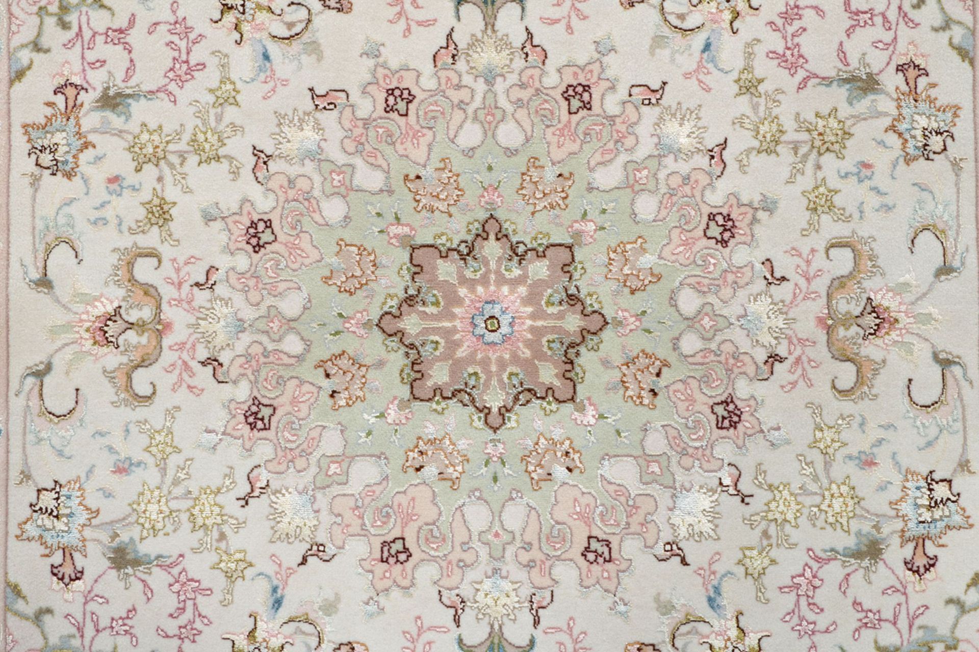Täbriz Perserteppich aus Iran, 98 × 152 cm