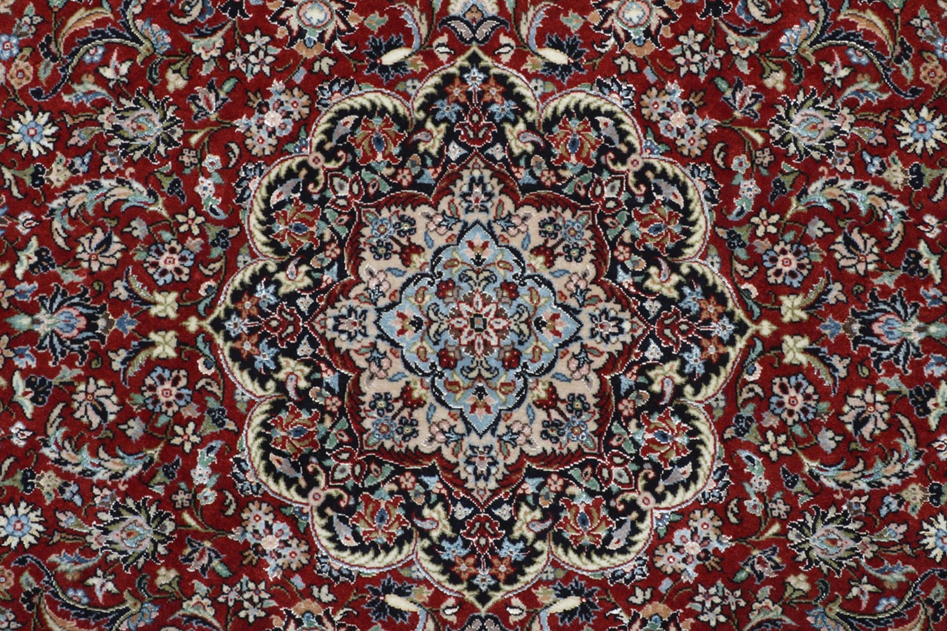 Handgeknüpfter Isfahan Perserteppich, 107 × 155 cm, Wolle & Seide