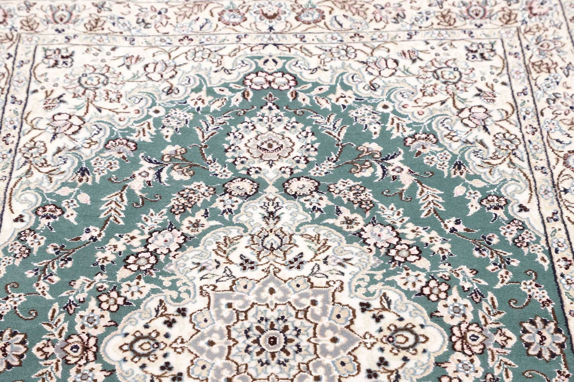 Nain Perserteppich 101 × 149 cm aus Wolle, handgeknüpft