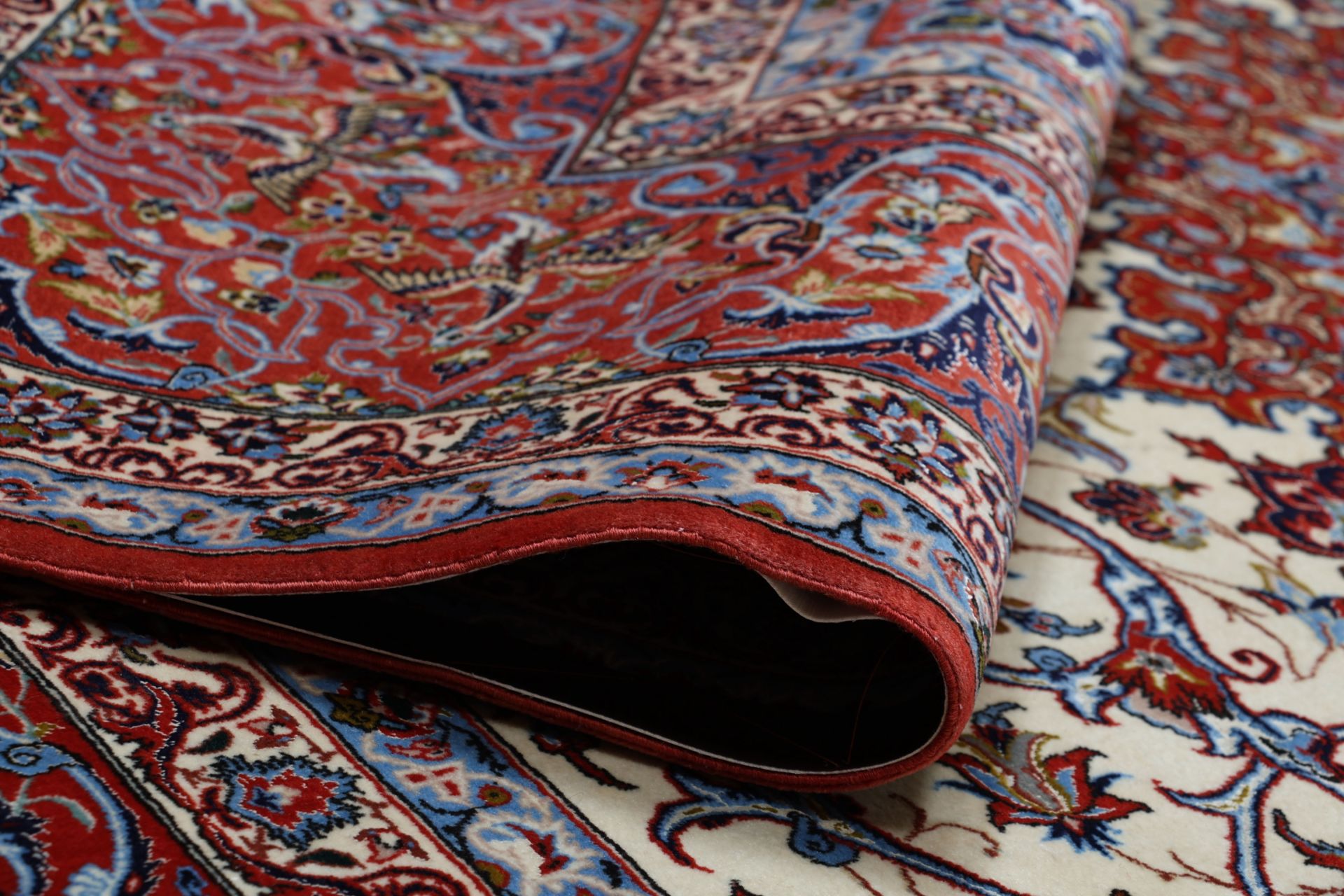 Isfahan Perserteppich aus Iran, 255 × 374 cm