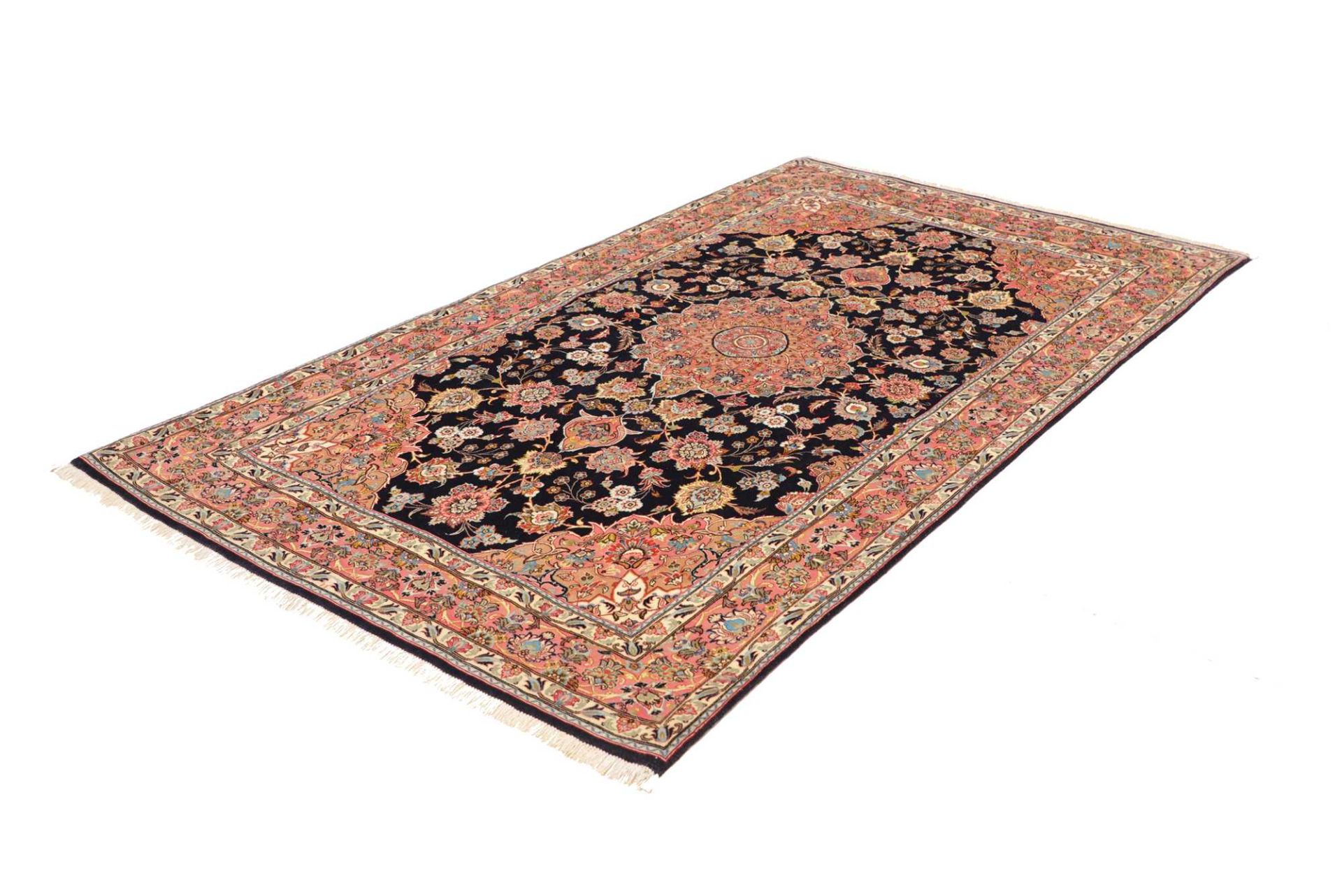 Isfahan Perserteppich aus Iran, 139 × 227 cm