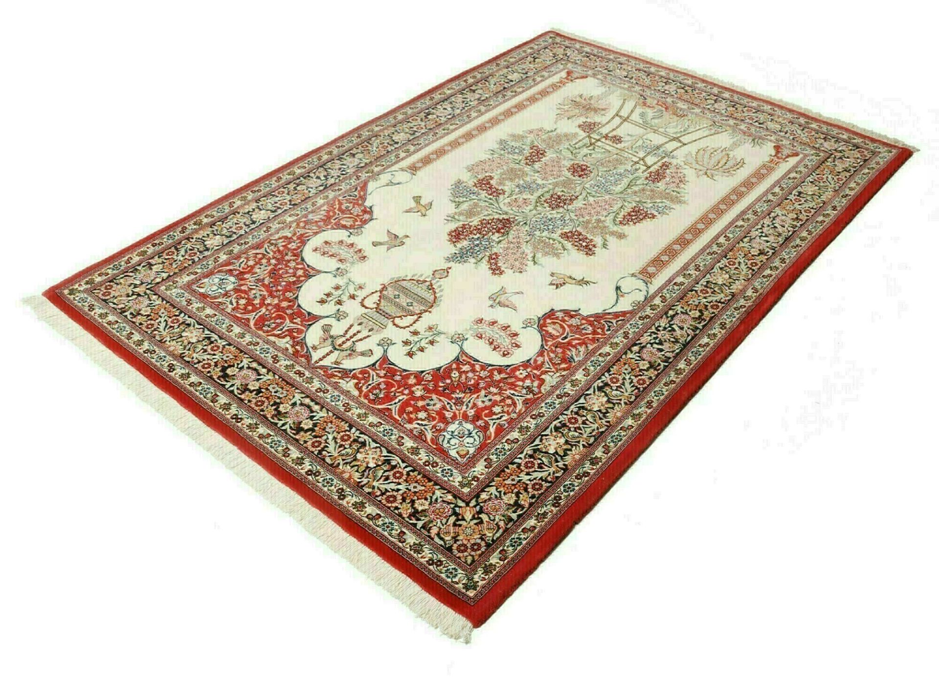 Isfahan Perserteppich 137 × 203 cm aus Wolle & Seide, handgeknüpft