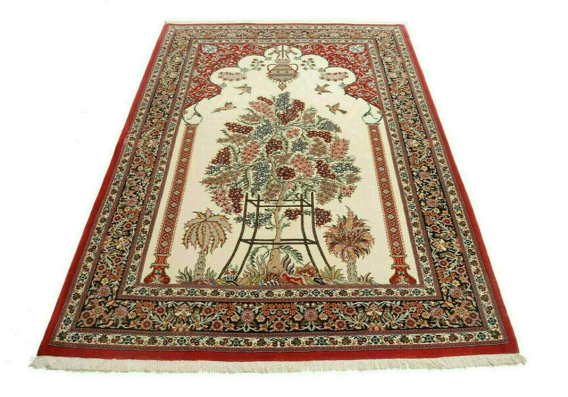 Isfahan Perserteppich 137 × 203 cm aus Wolle & Seide, handgeknüpft