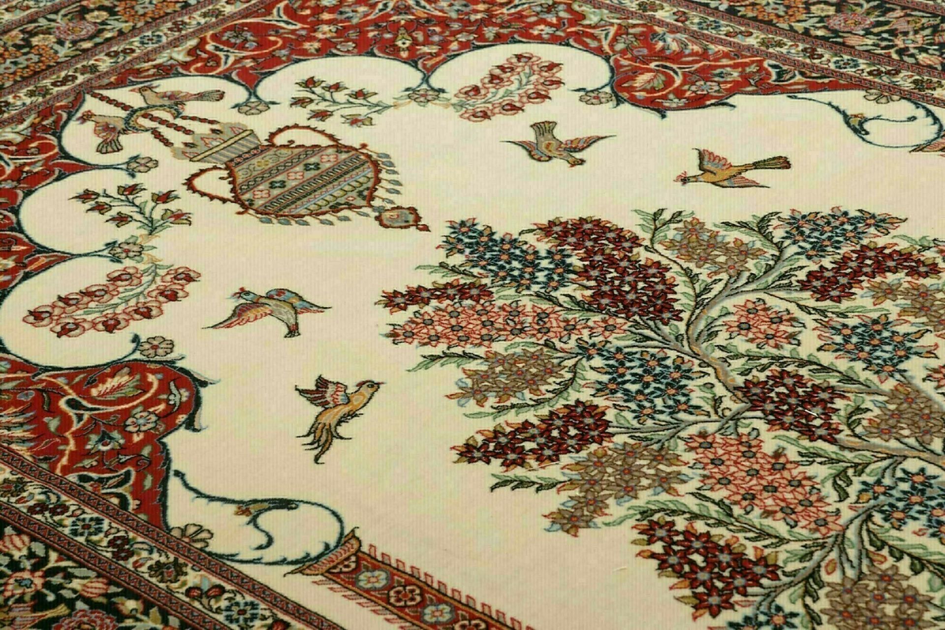 Isfahan Perserteppich 137 × 203 cm aus Wolle & Seide, handgeknüpft