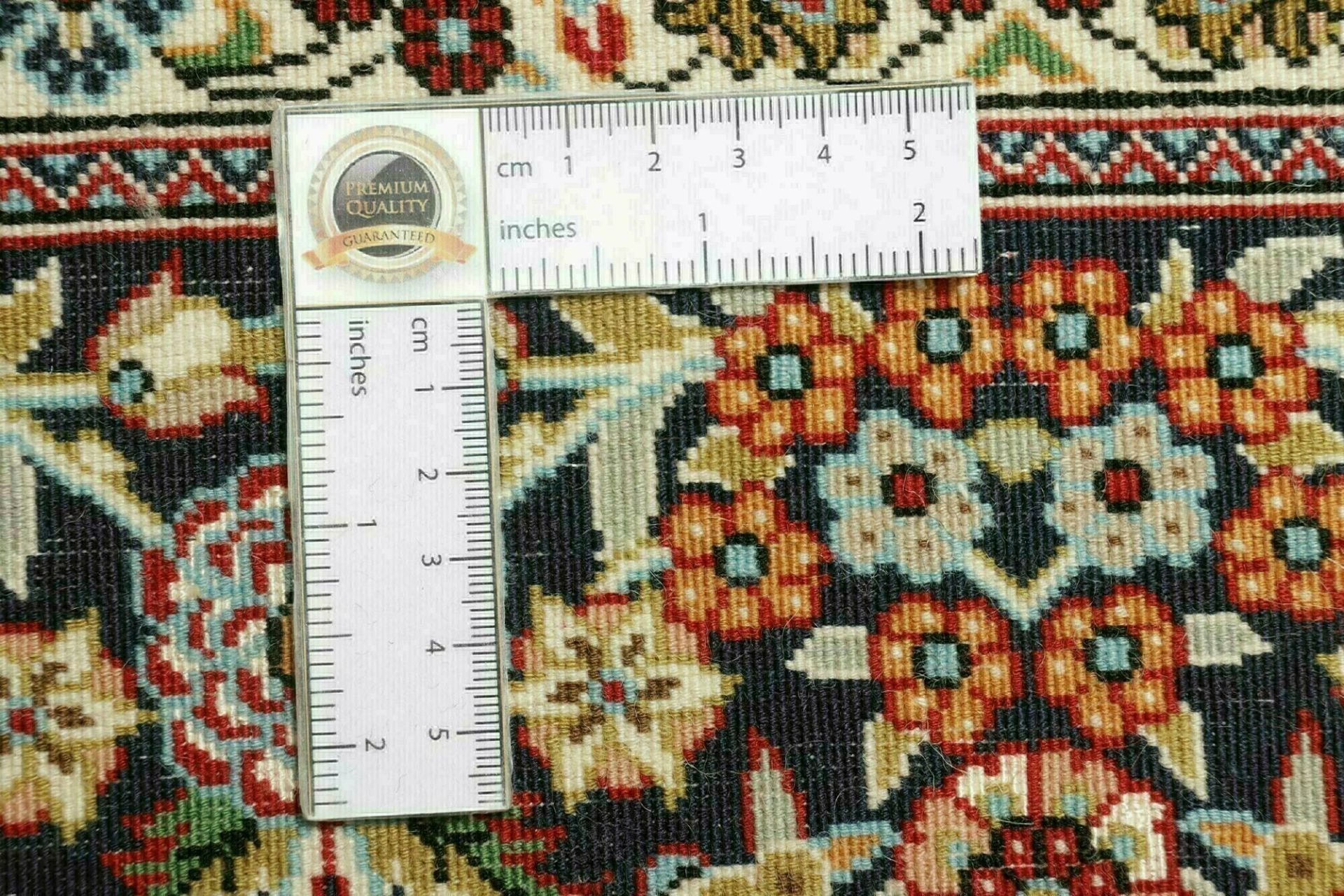 Isfahan Perserteppich 137 × 203 cm aus Wolle & Seide, handgeknüpft