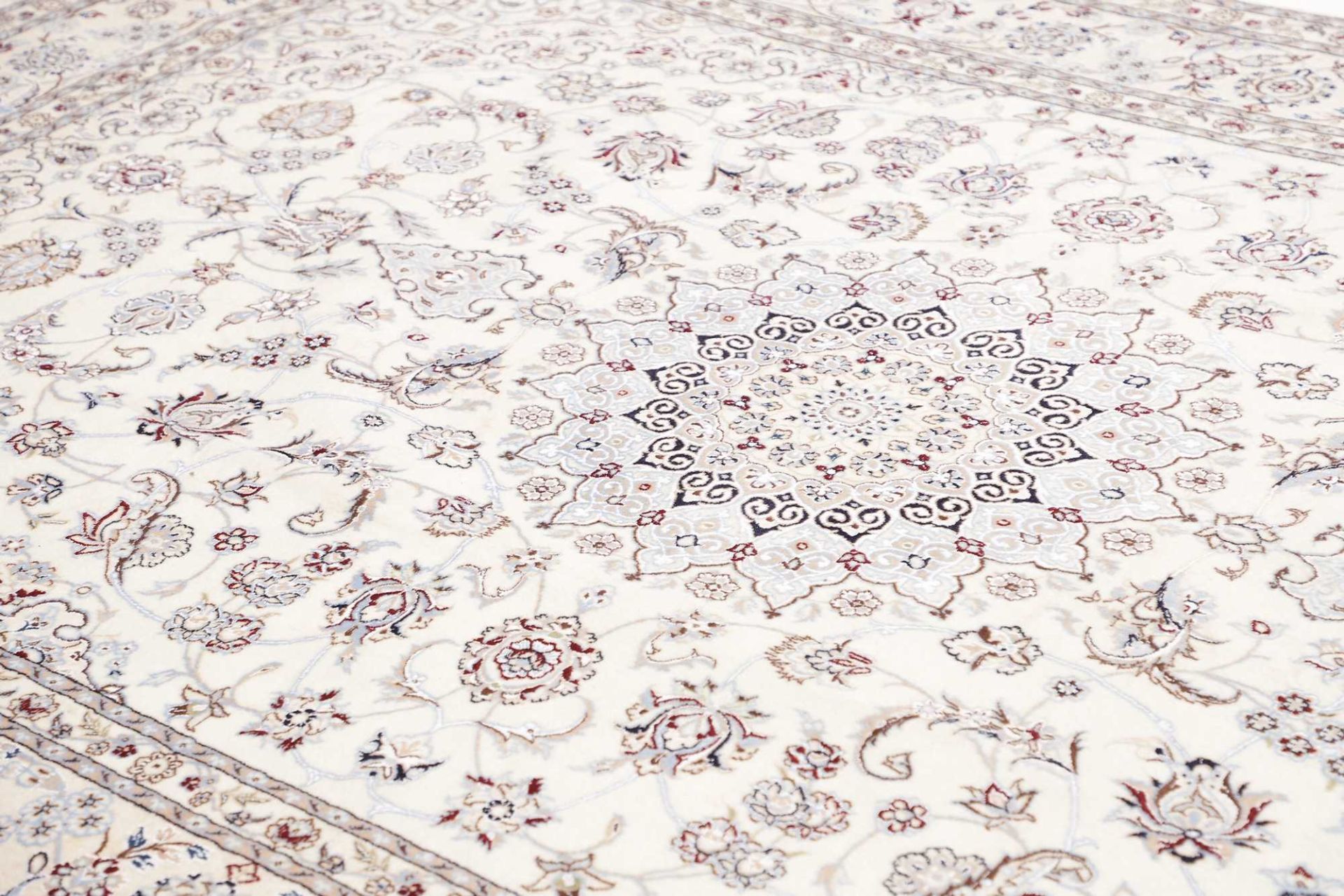 perserteppich-nain-201-x-294-cm-schurwolle-handgeknupft-exklusiv-6 Handgeknüpfter Nain Perserteppich, 201 × 294 cm, Wolle