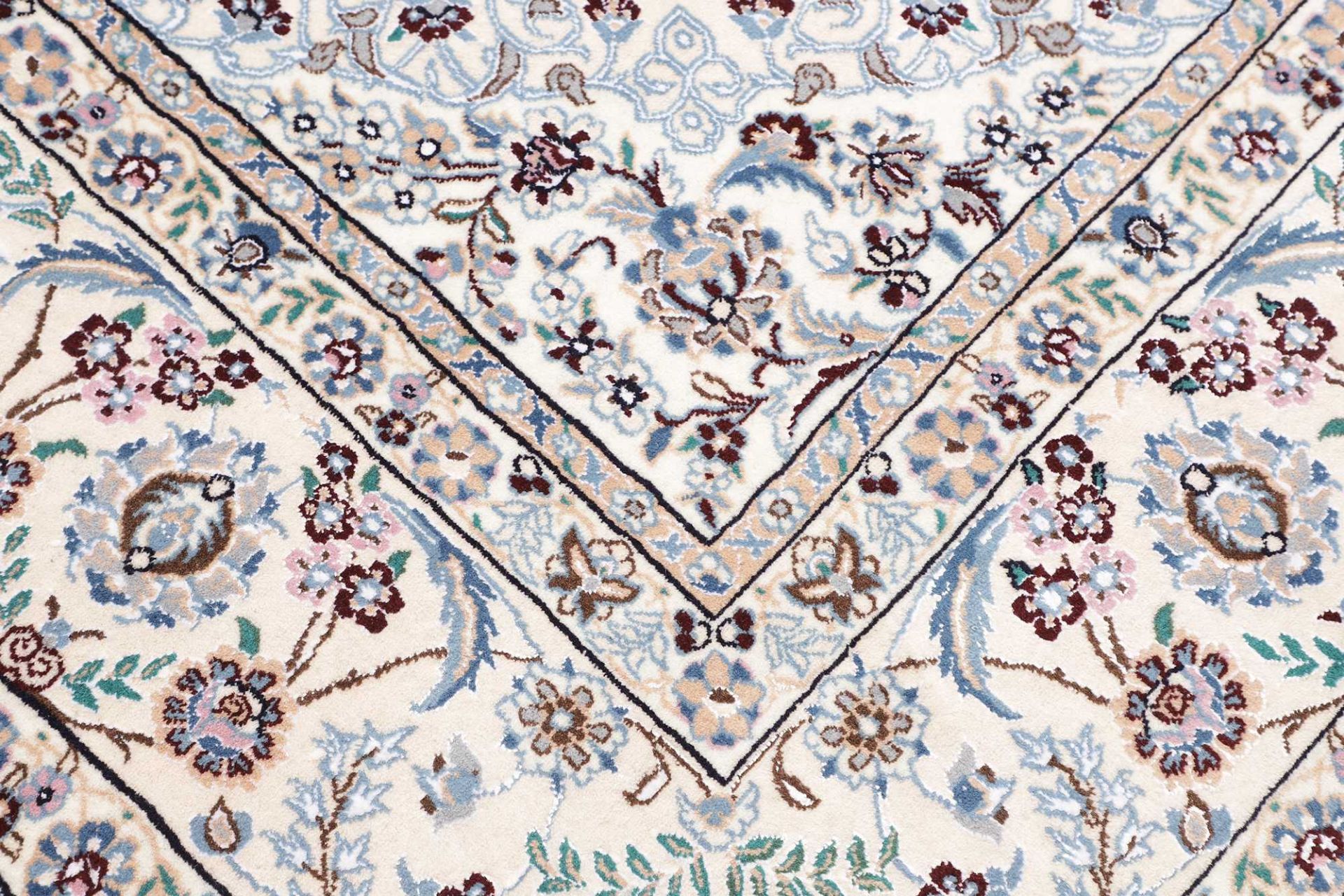 perserteppich-nain-247-x-347-cm-schurwolle-handgeknupft-exklusiv-5 Nain Perserteppich 247 × 347 cm aus Wolle, handgeknüpft