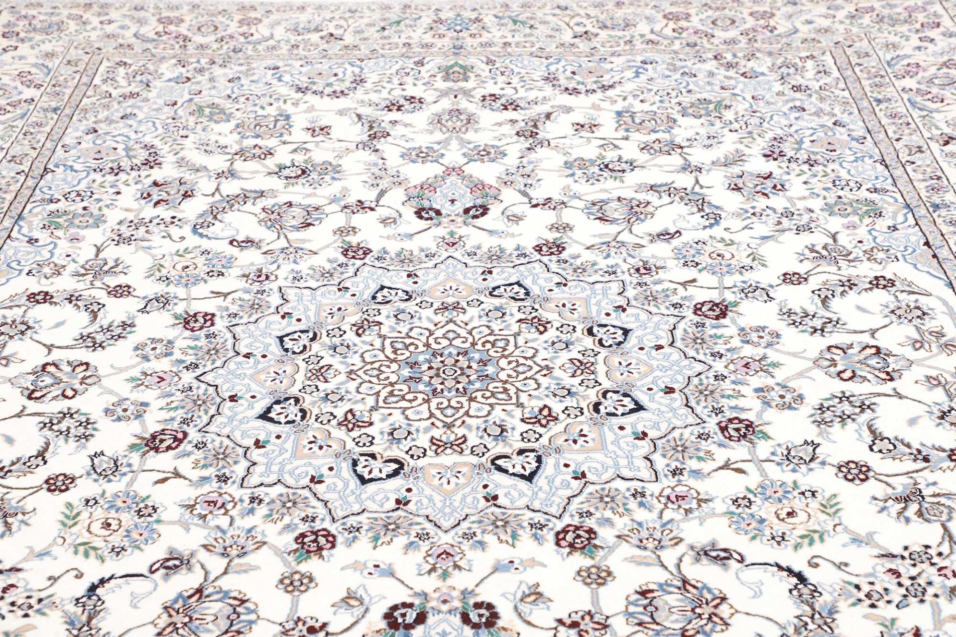 perserteppich-nain-247-x-347-cm-schurwolle-handgeknupft-exklusiv-7 Nain Perserteppich 247 × 347 cm aus Wolle, handgeknüpft