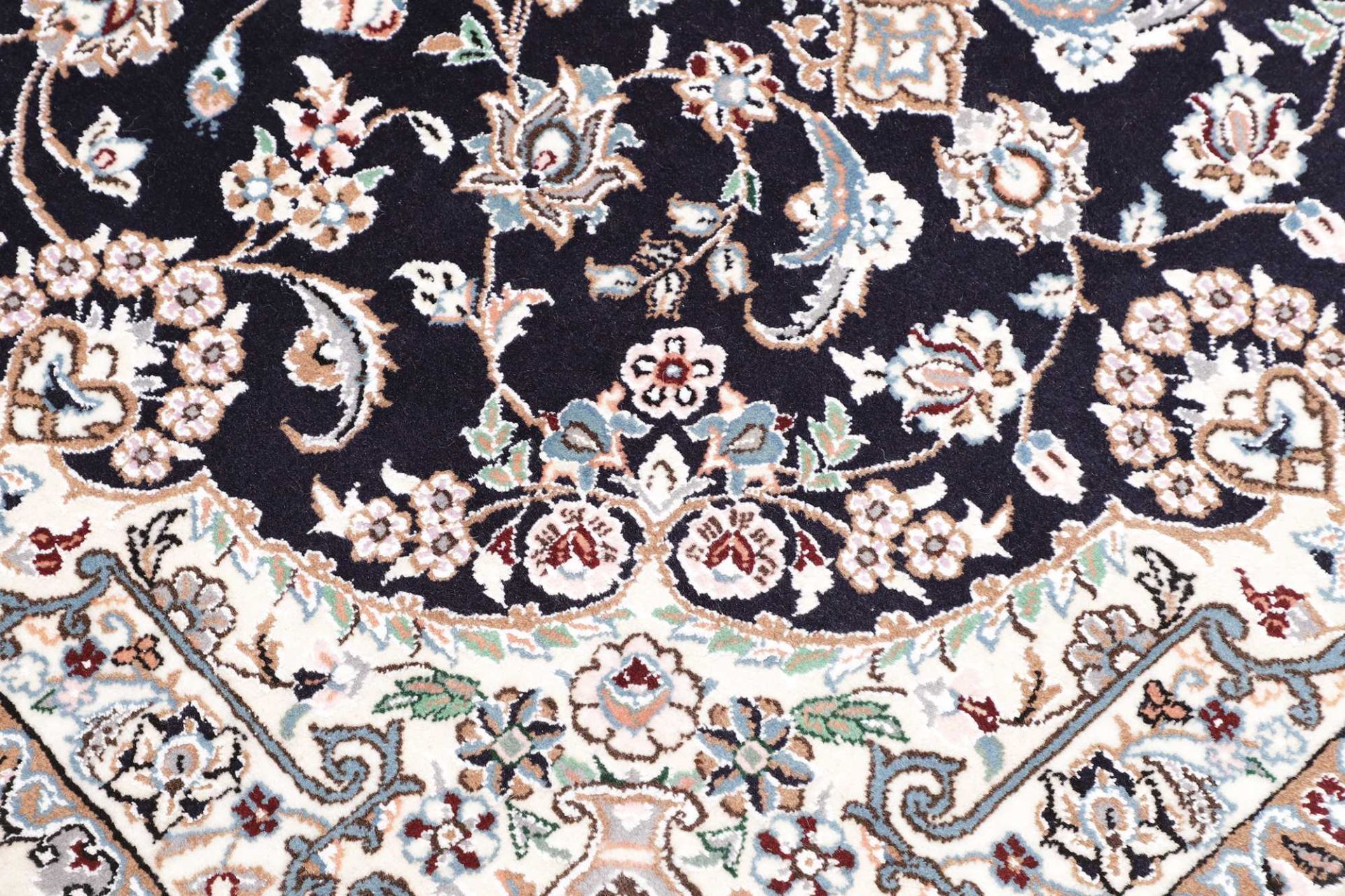 Nain Perserteppich aus Iran, 104 × 153 cm